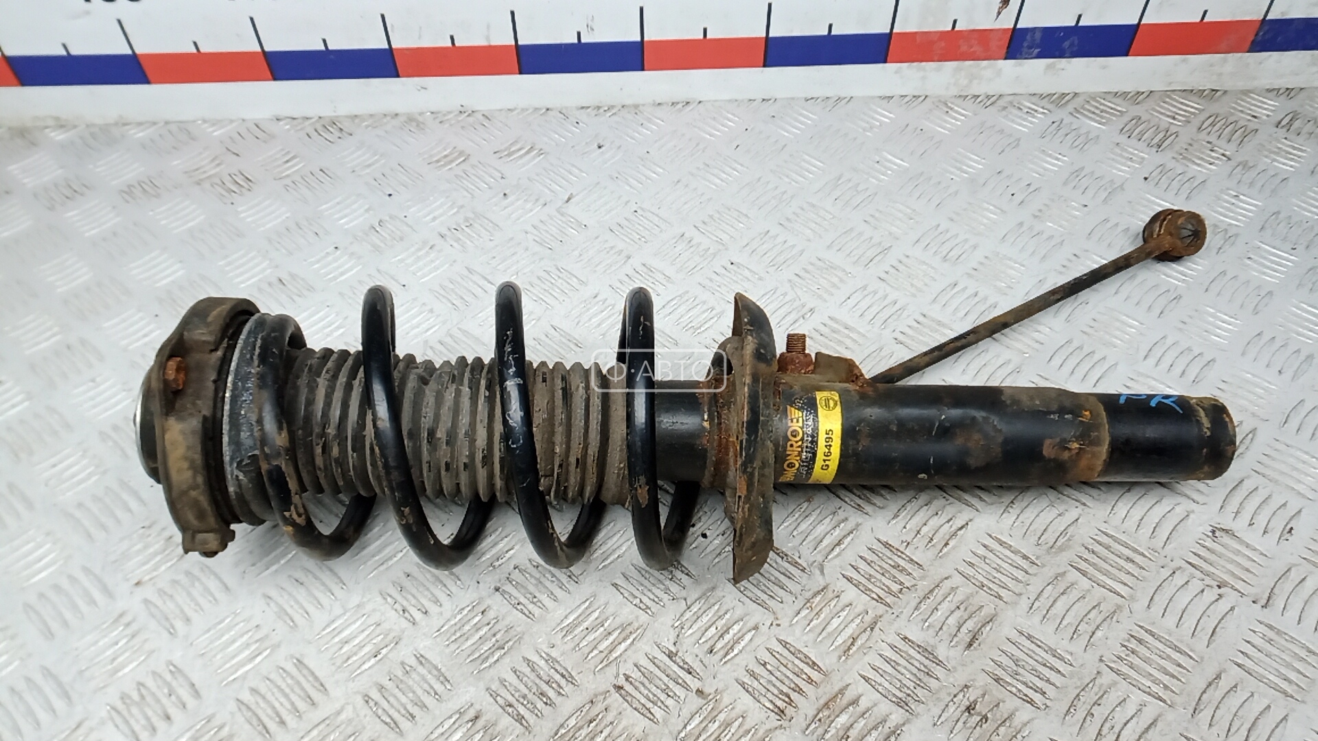 Стойка передняя правая