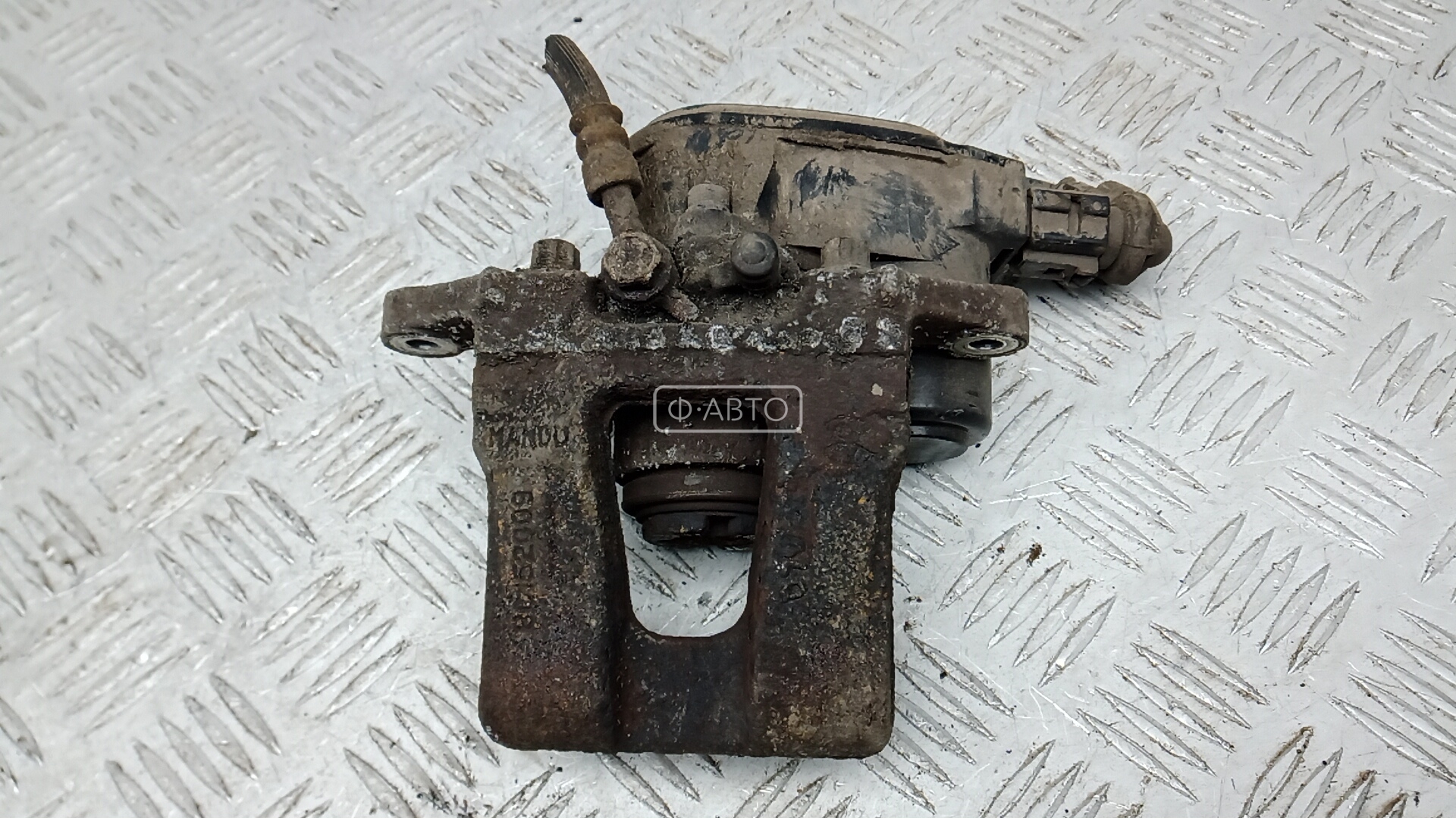 Суппорт тормозной задний правый