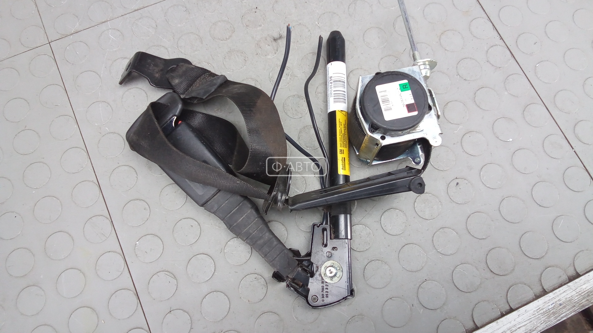 Ремень безопасности с пиропатроном сиденья переднего