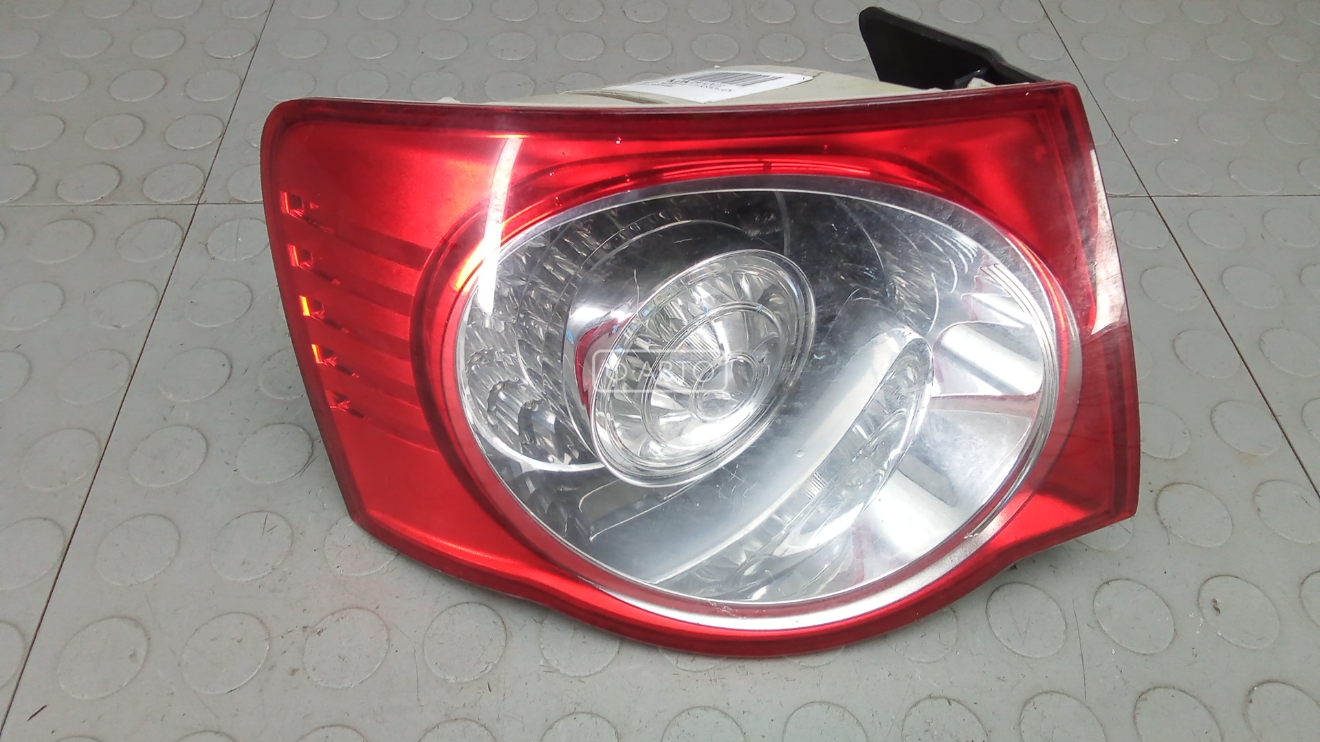 Фонарь задний левый