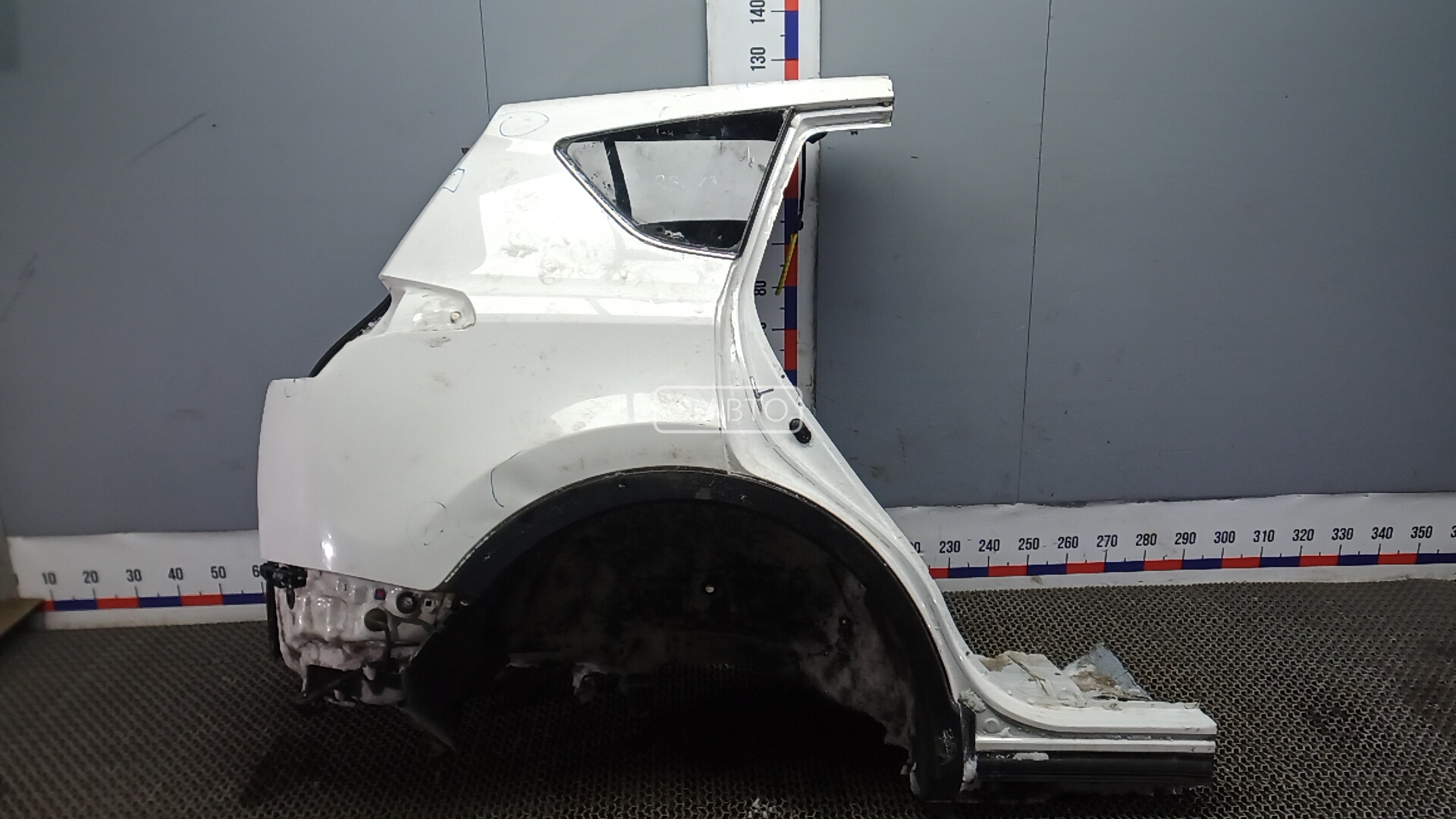 Крыло заднее правое