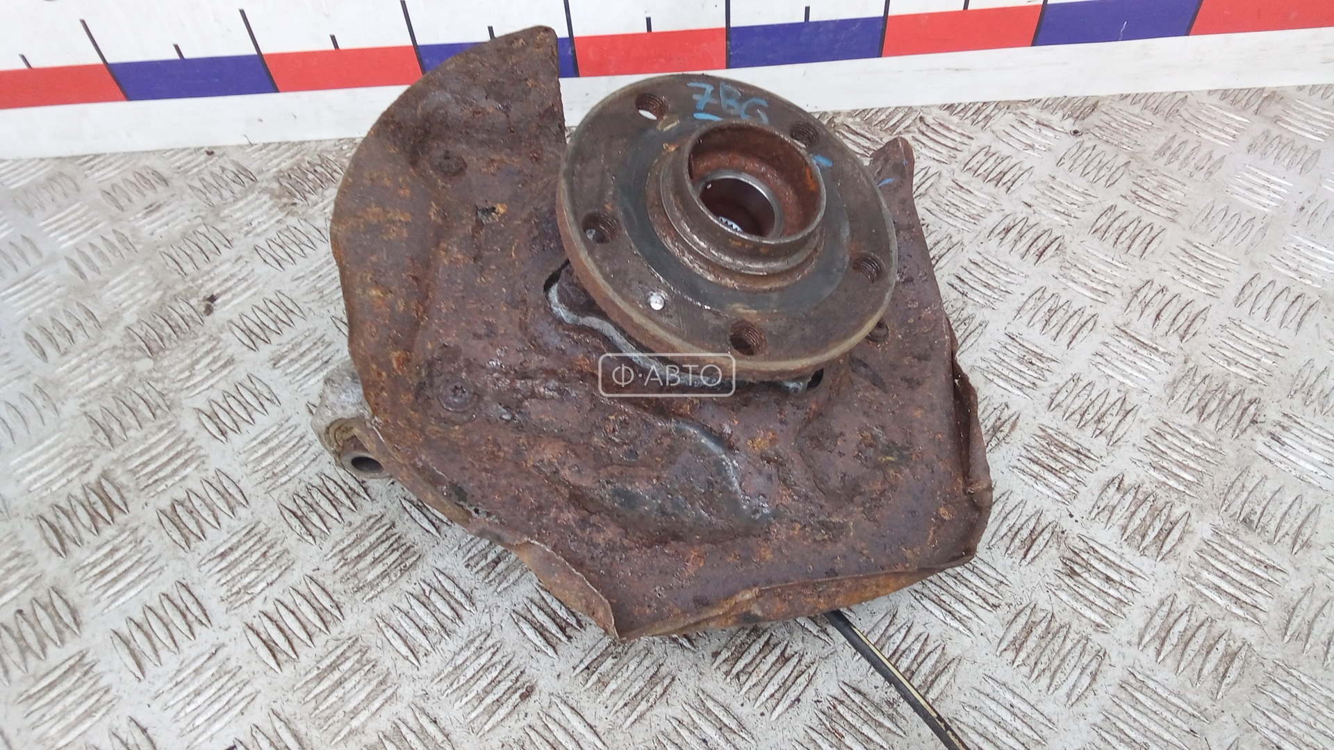 Ступица задняя левая