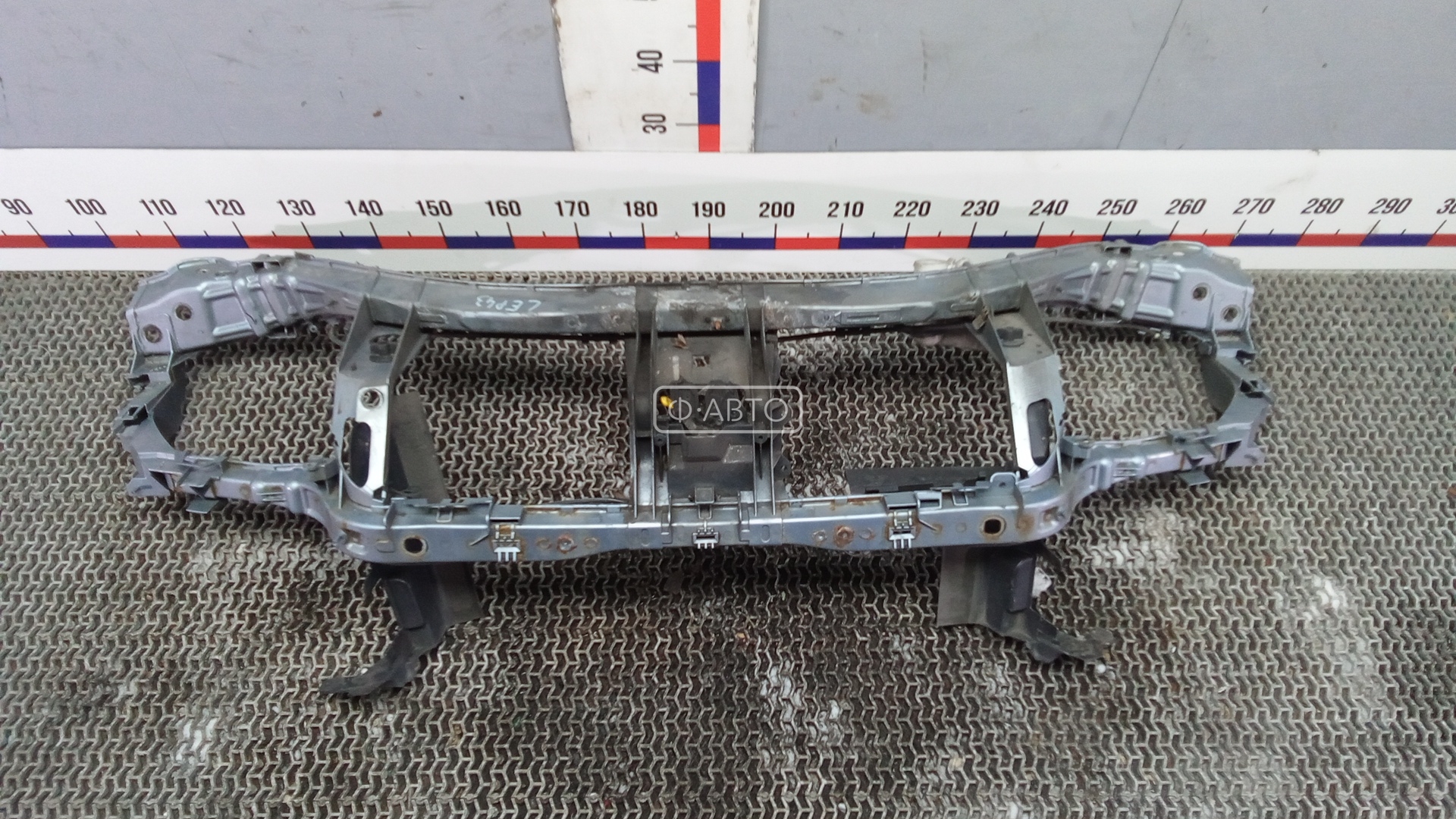 Передняя панель крепления облицовки (телевизор)