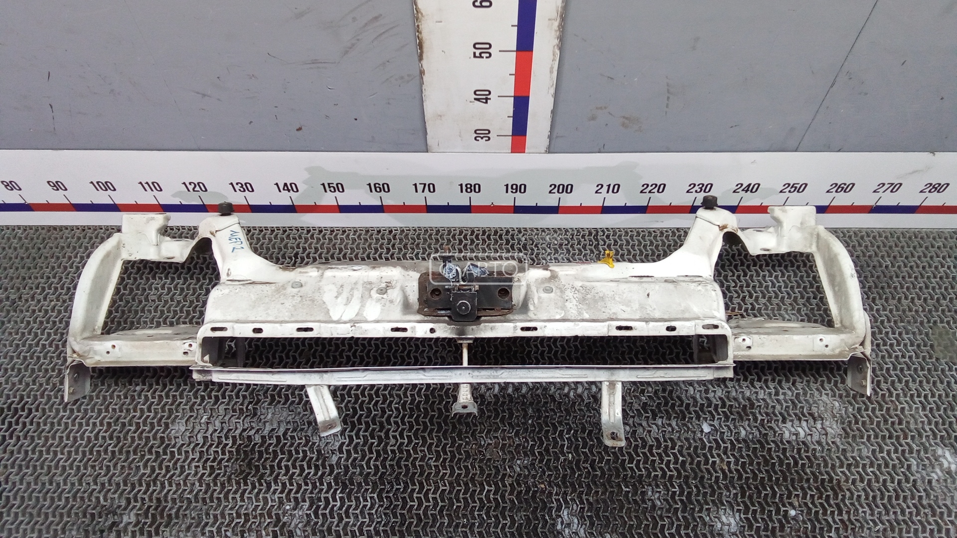 Передняя панель крепления облицовки (телевизор)