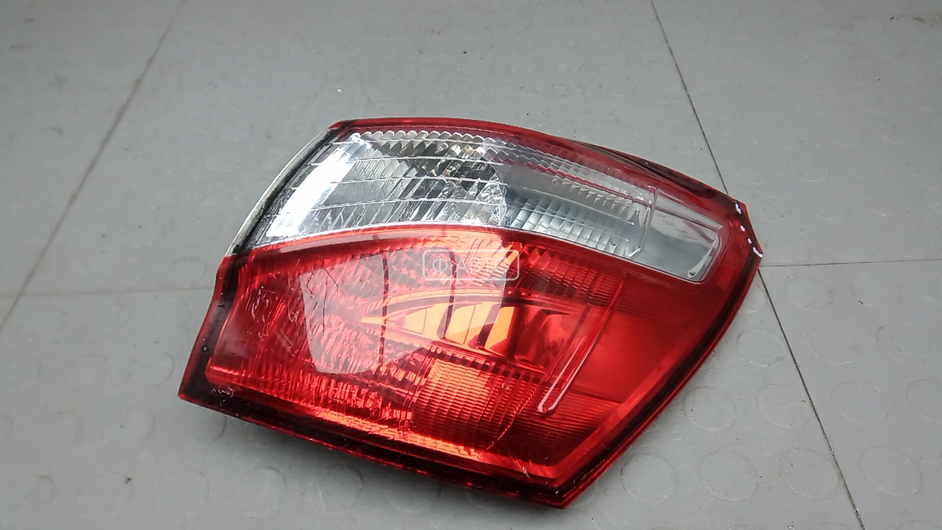Фонарь задний правый