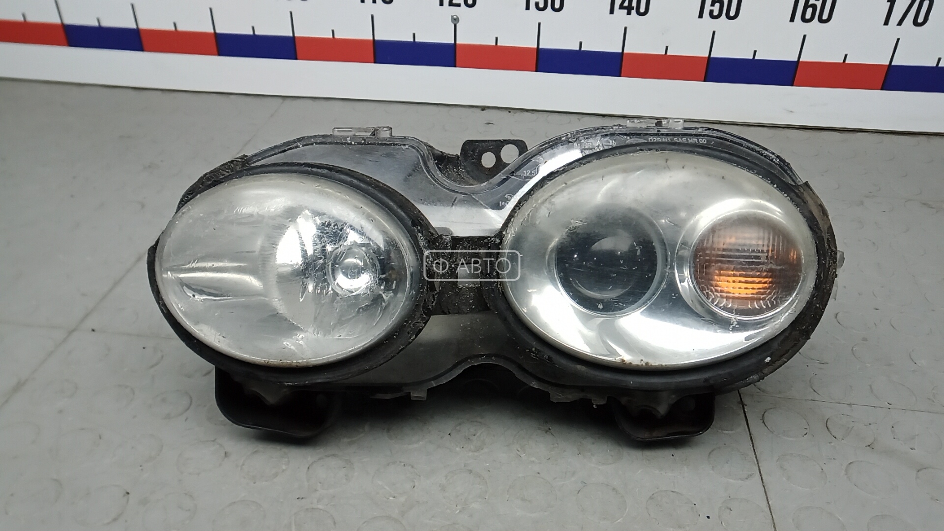 Фара левая