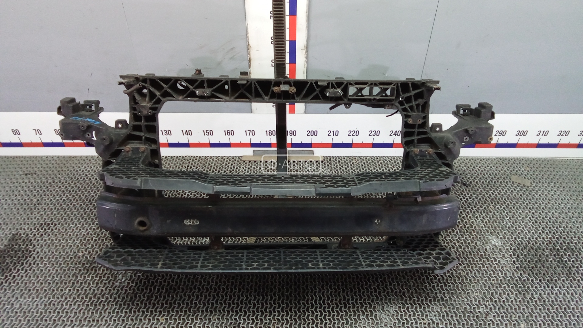 Передняя панель крепления облицовки (телевизор)