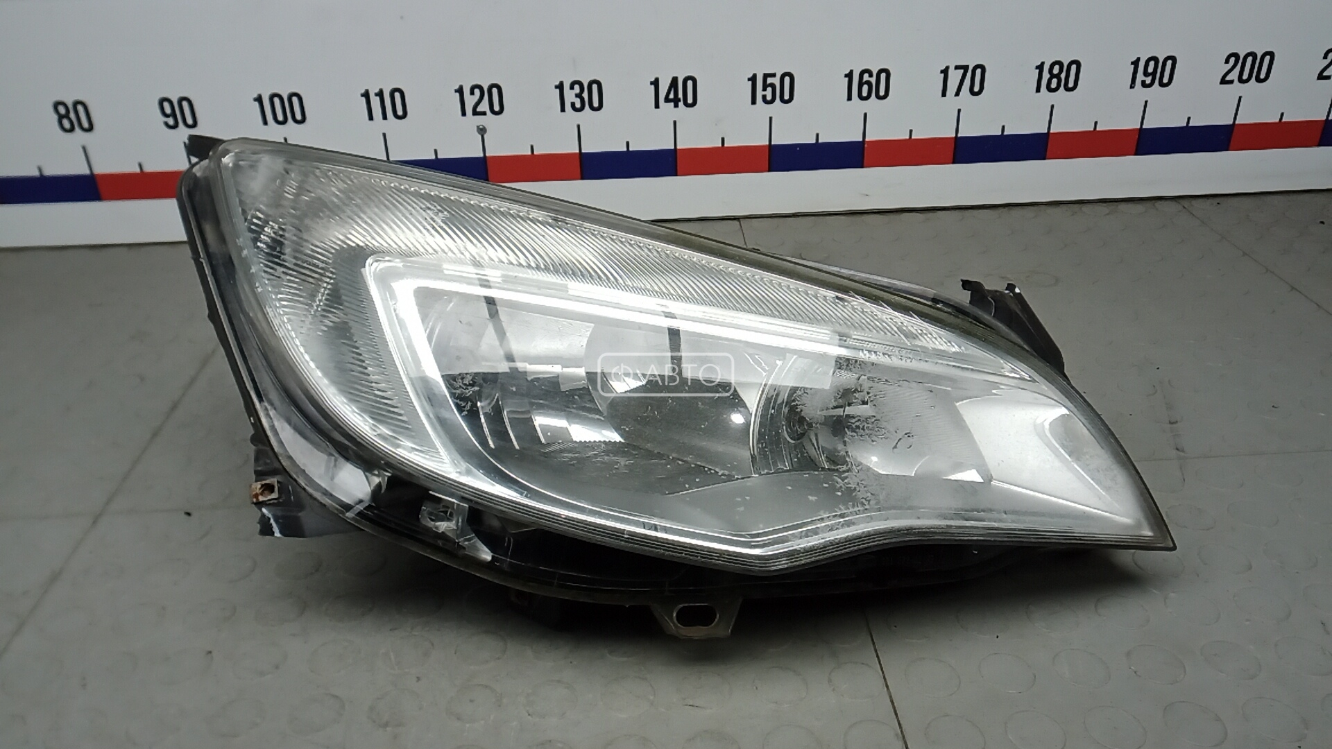 Фара правая