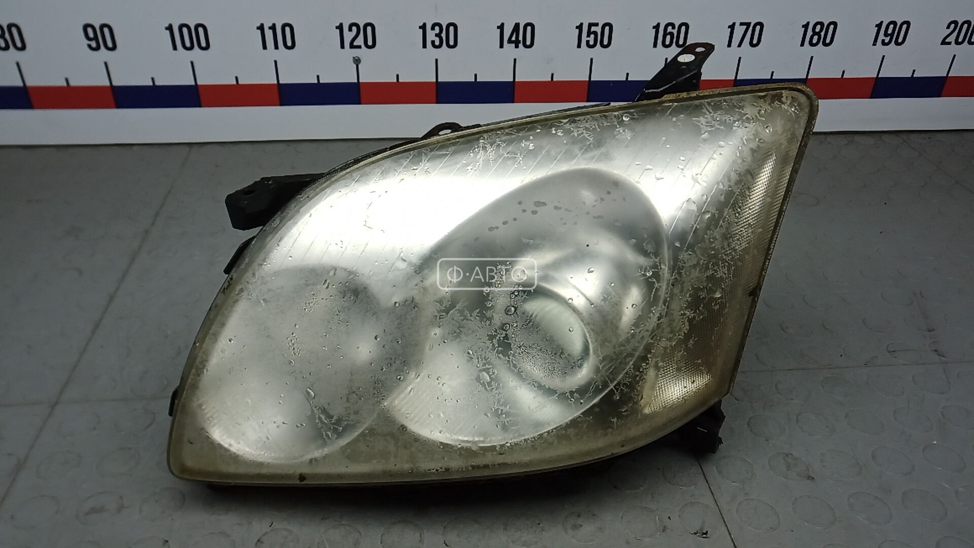 Фара левая