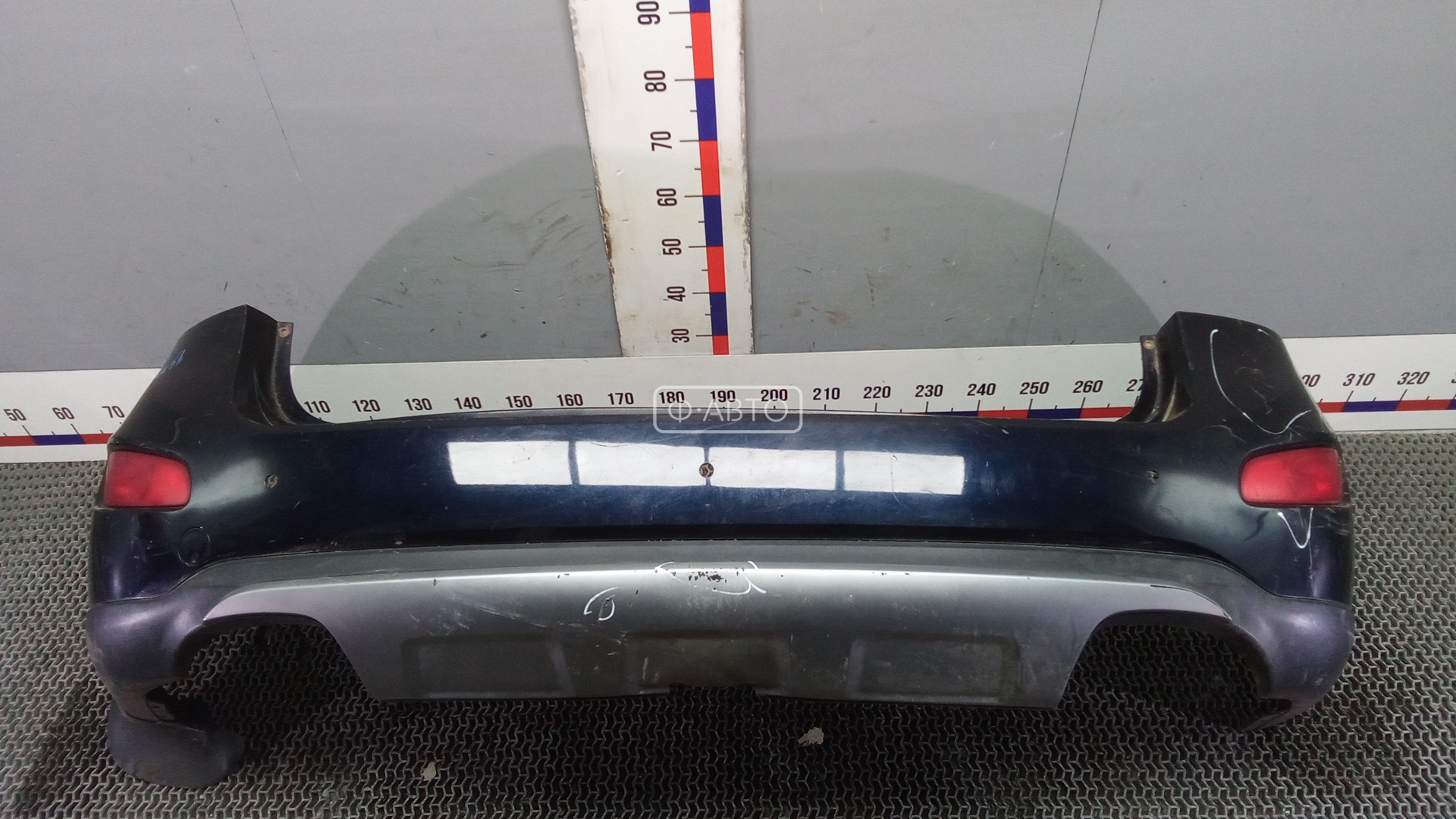 Бампер задний