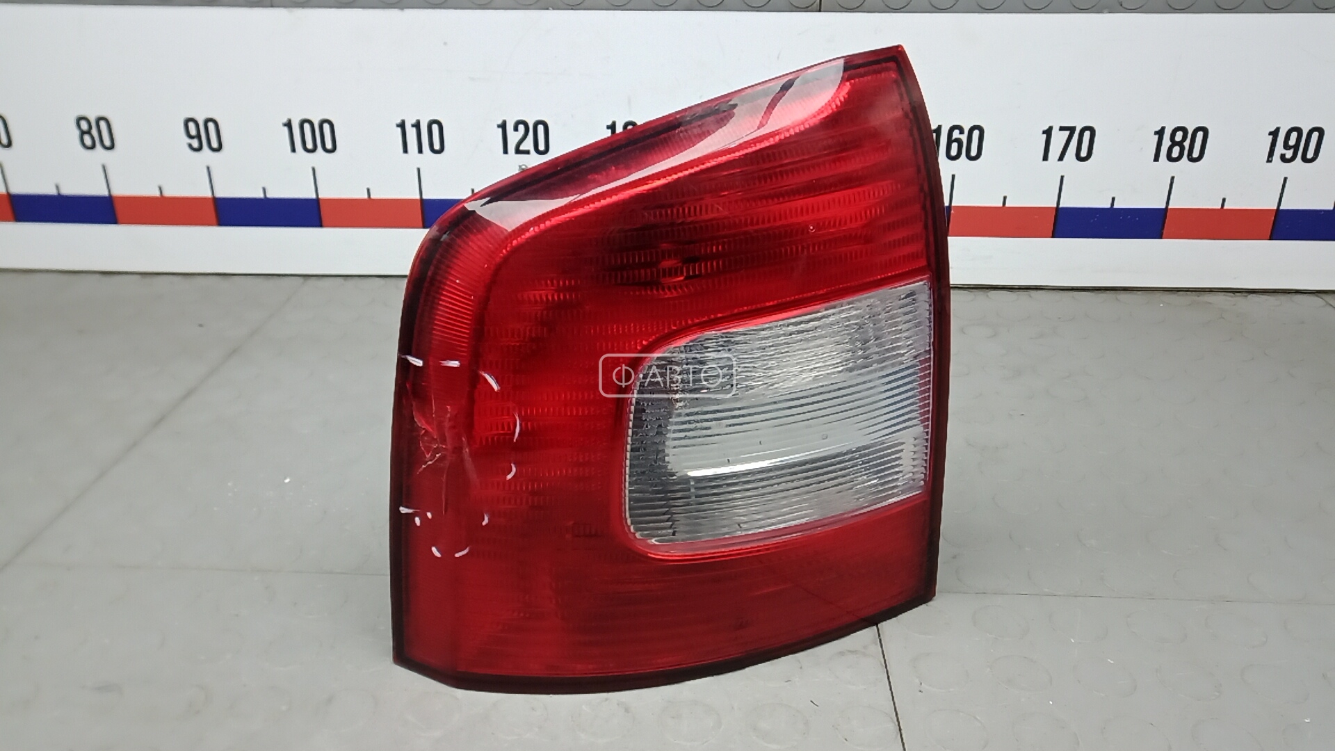 Фонарь задний левый