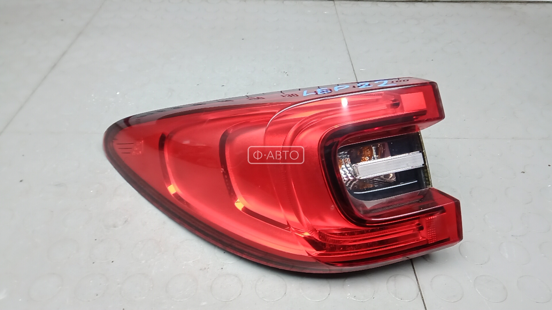Фонарь задний левый