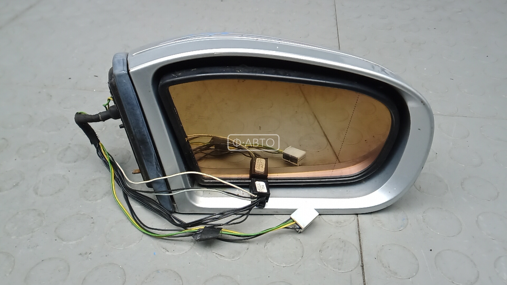 Зеркало наружное правое