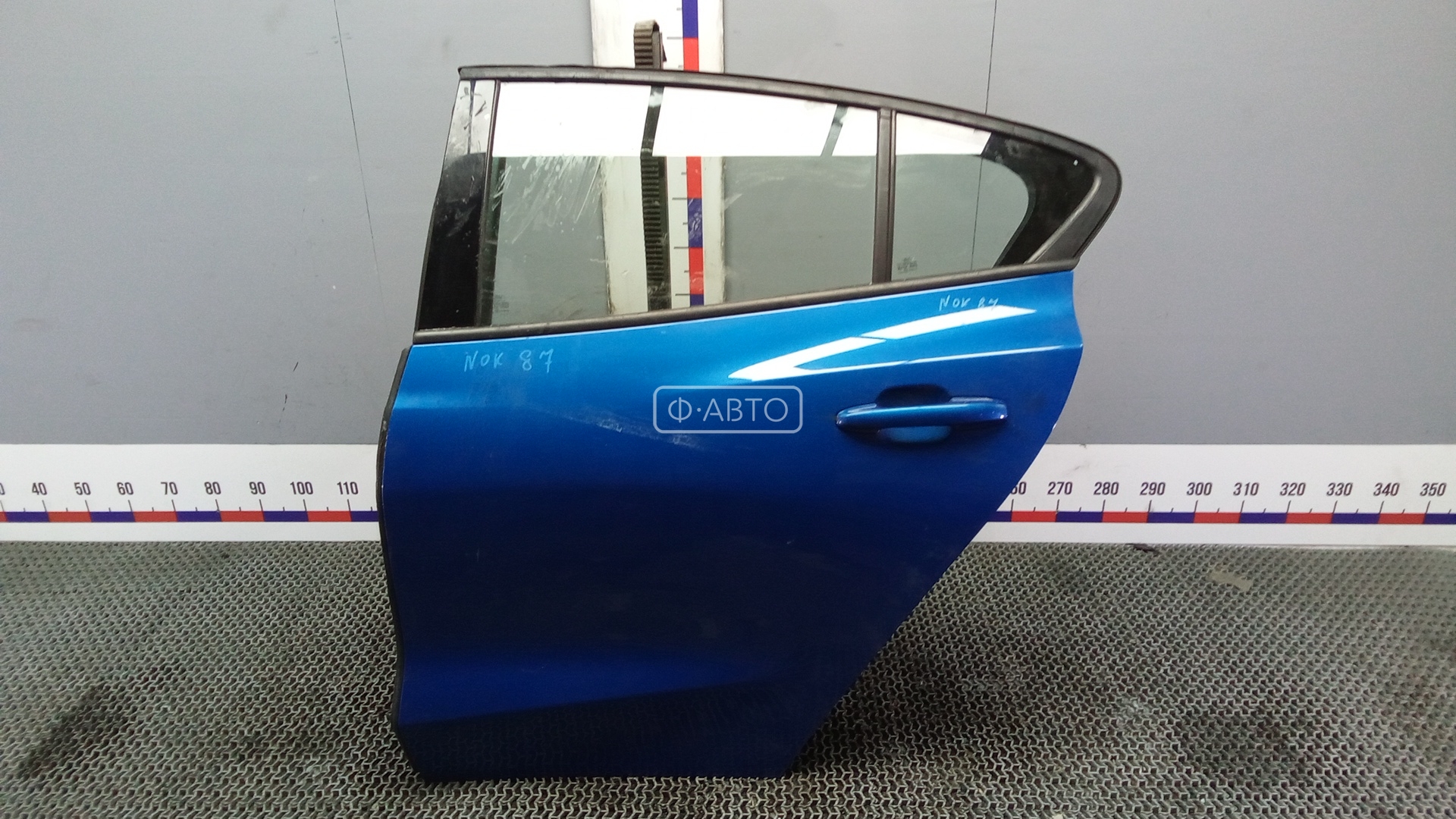 Дверь задняя левая