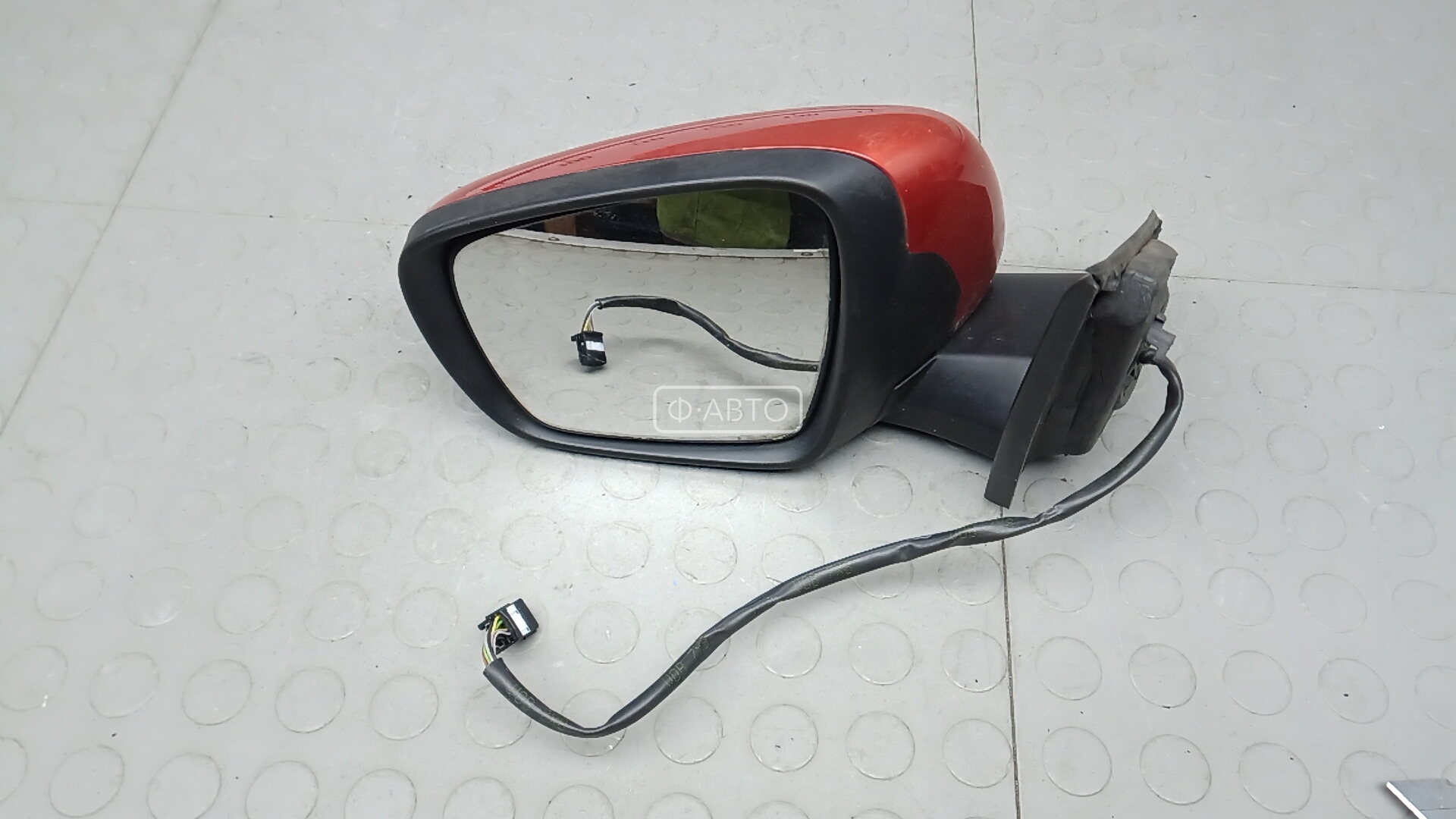 Зеркало наружное левое