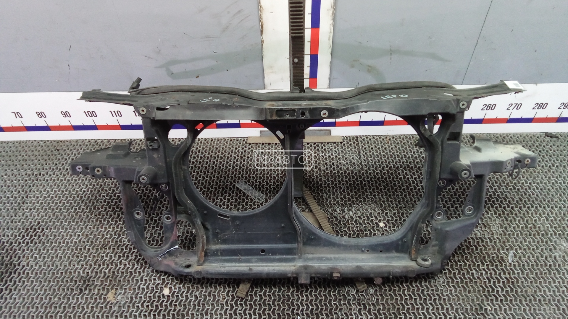 Передняя панель крепления облицовки (телевизор)