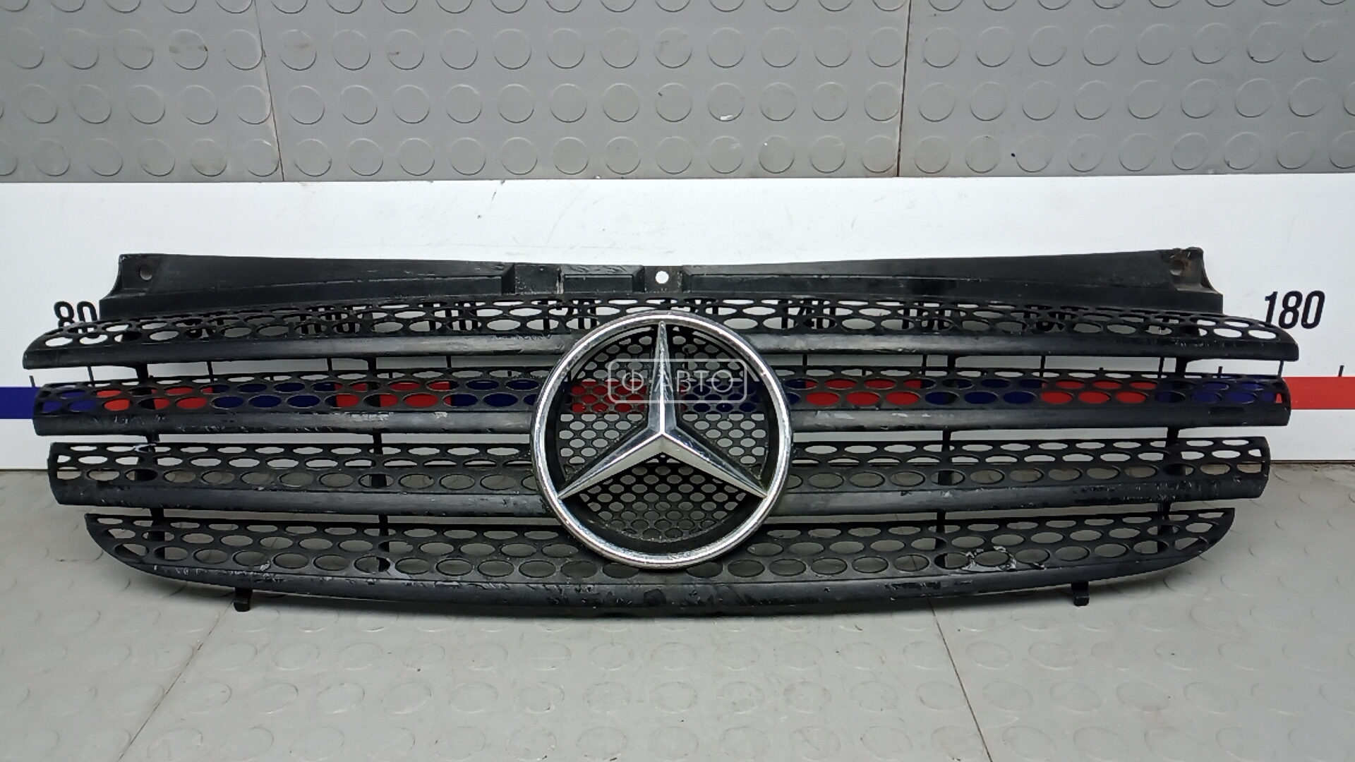 Решетка радиатора