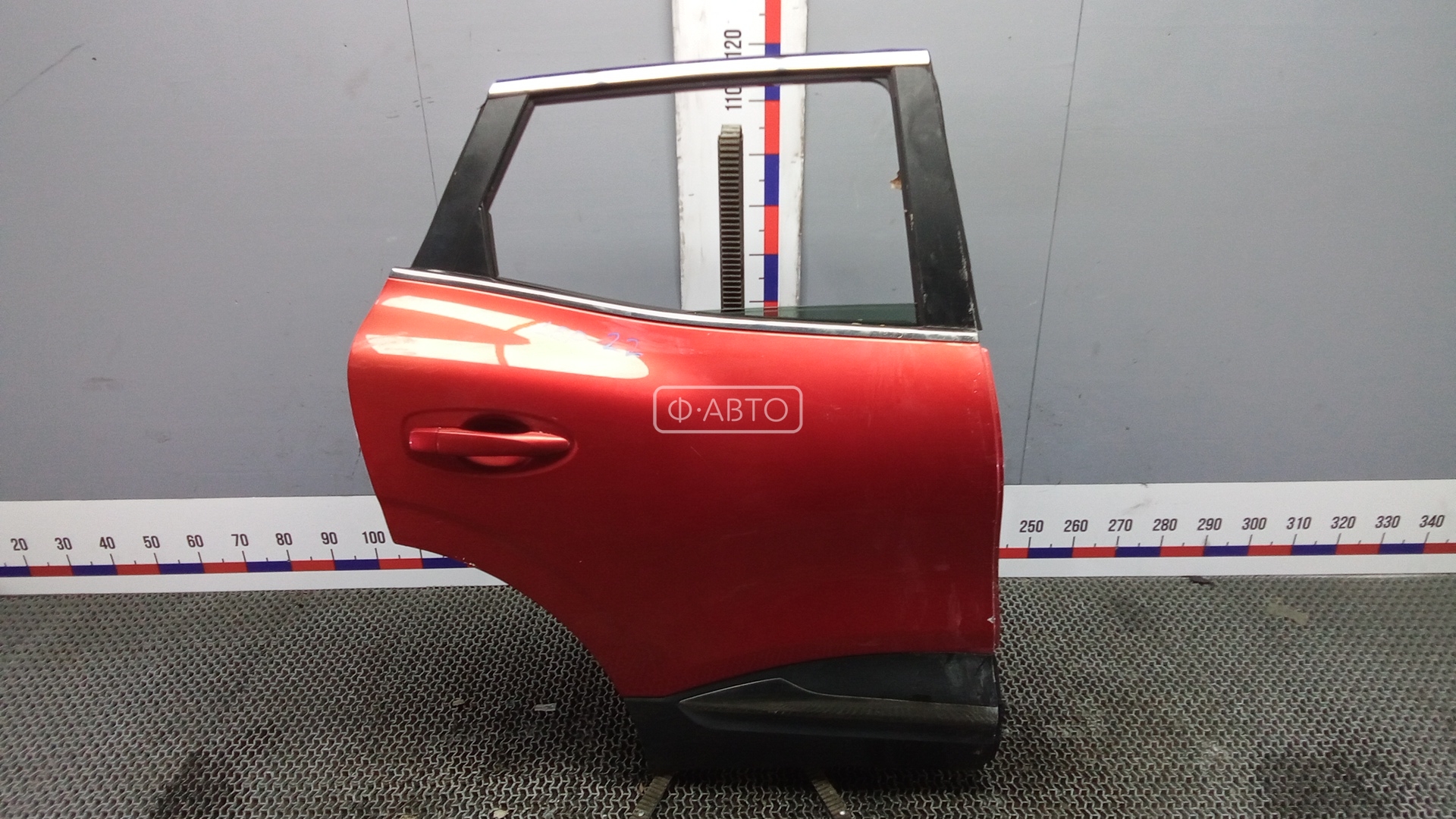 Дверь задняя правая