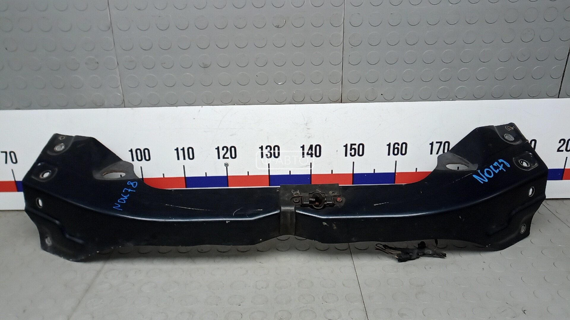 Рамка капота