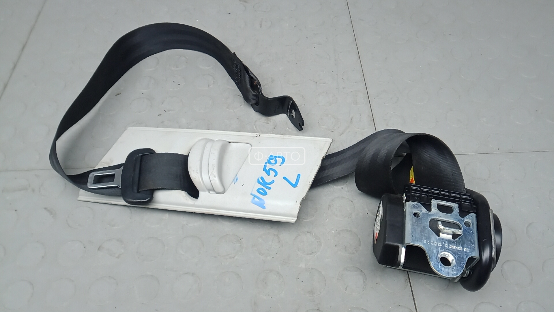 Ремень безопасности с пиропатроном сиденья переднего