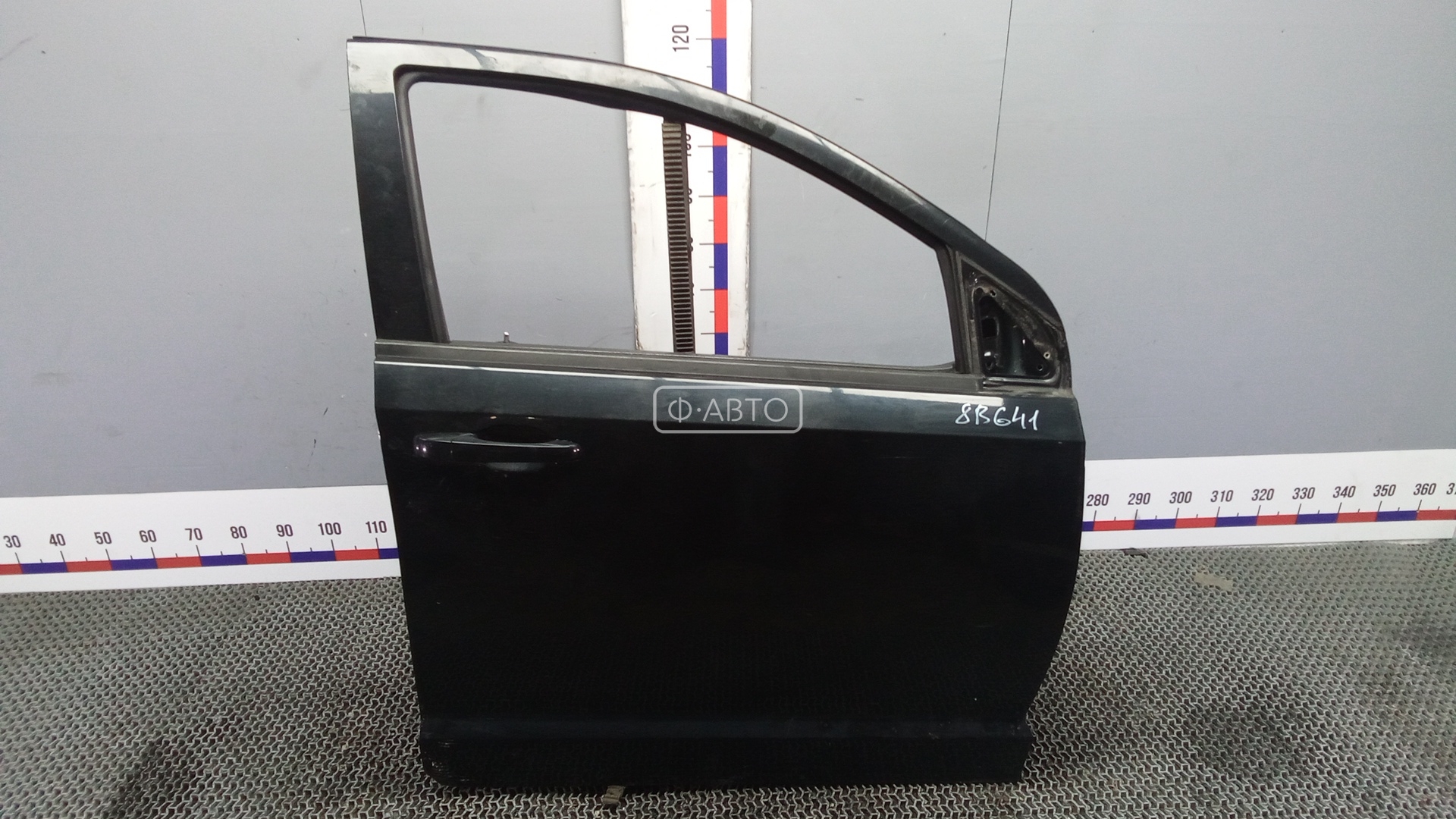 Дверь передняя правая