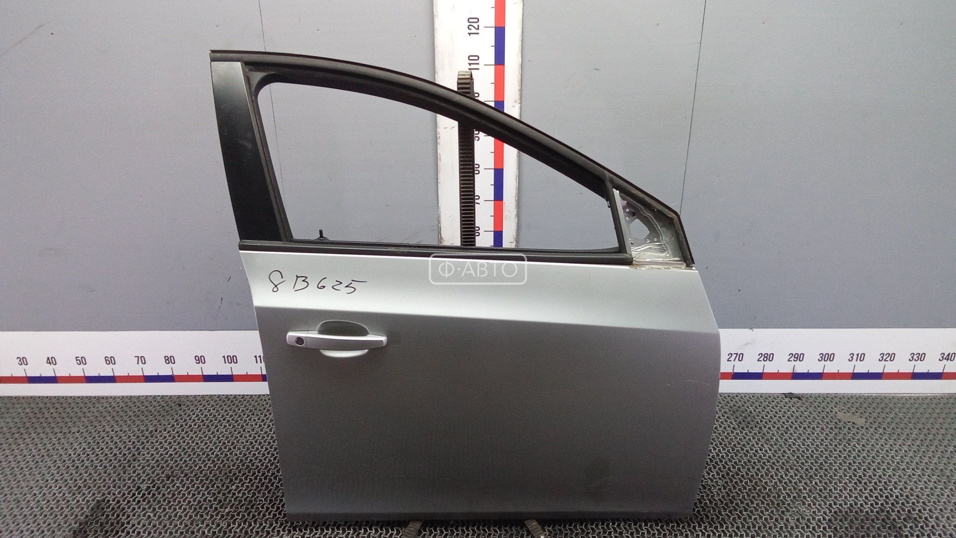 Дверь передняя правая