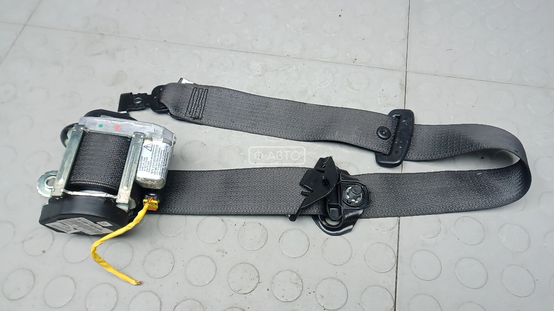 Ремень безопасности с пиропатроном сиденья переднего