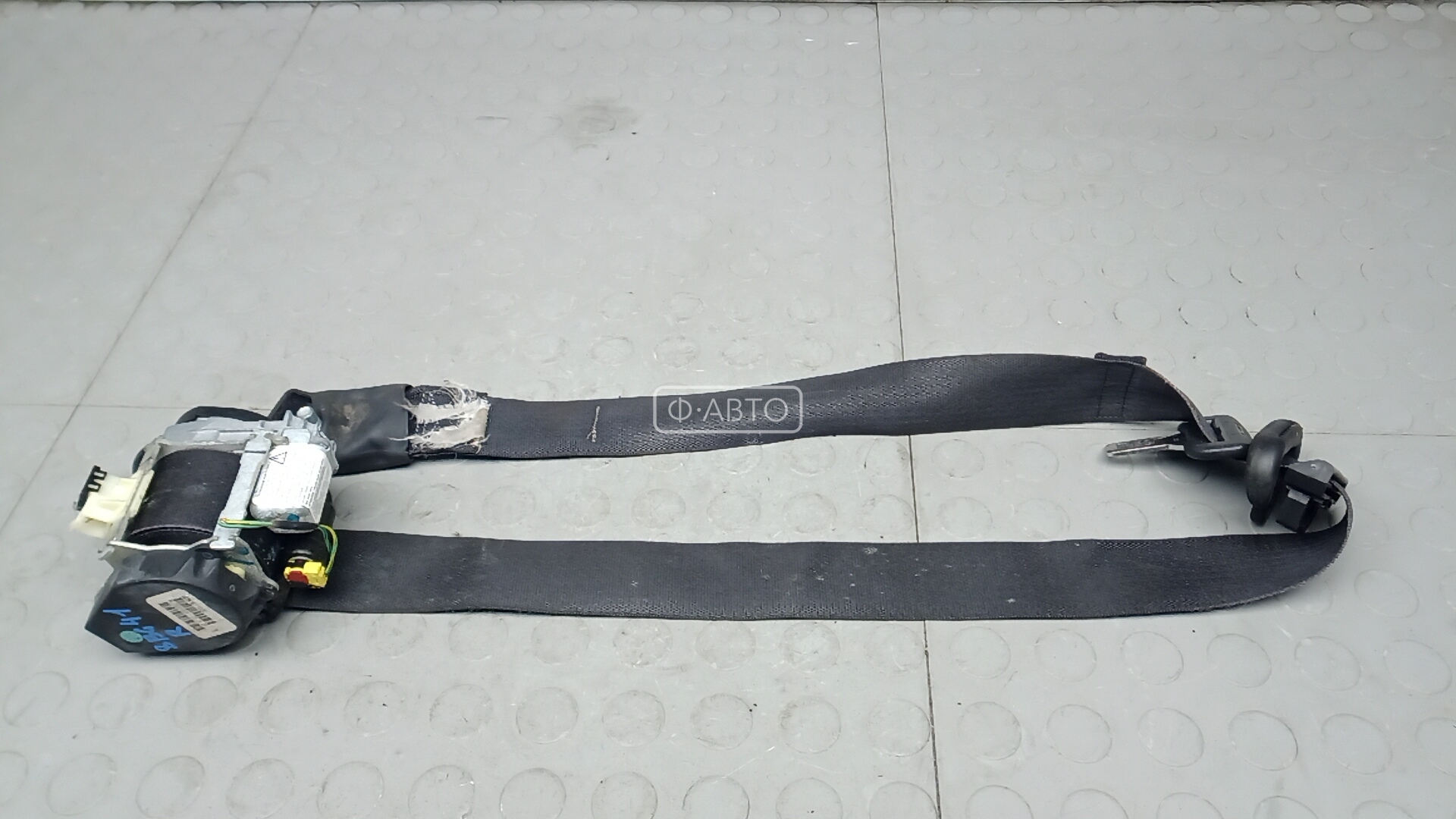 Ремень безопасности с пиропатроном сиденья переднего