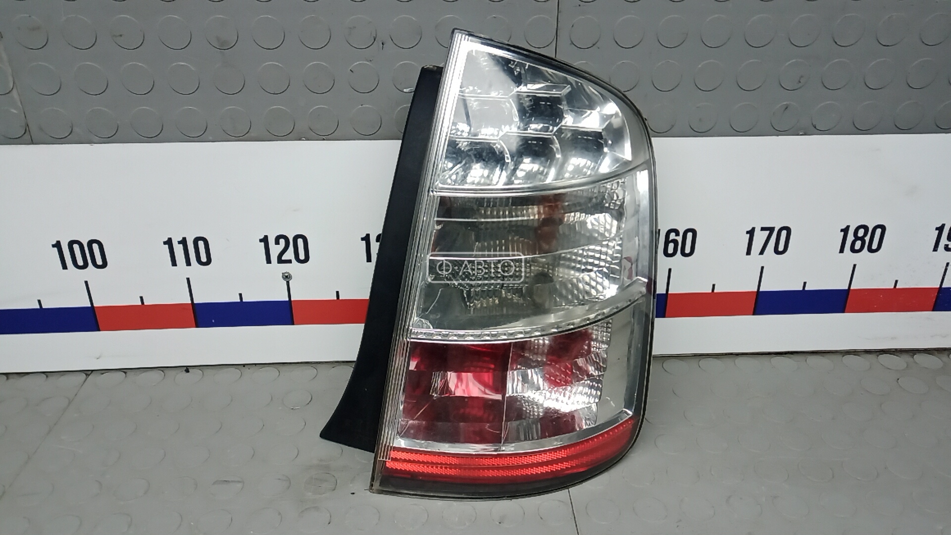 Фонарь задний правый