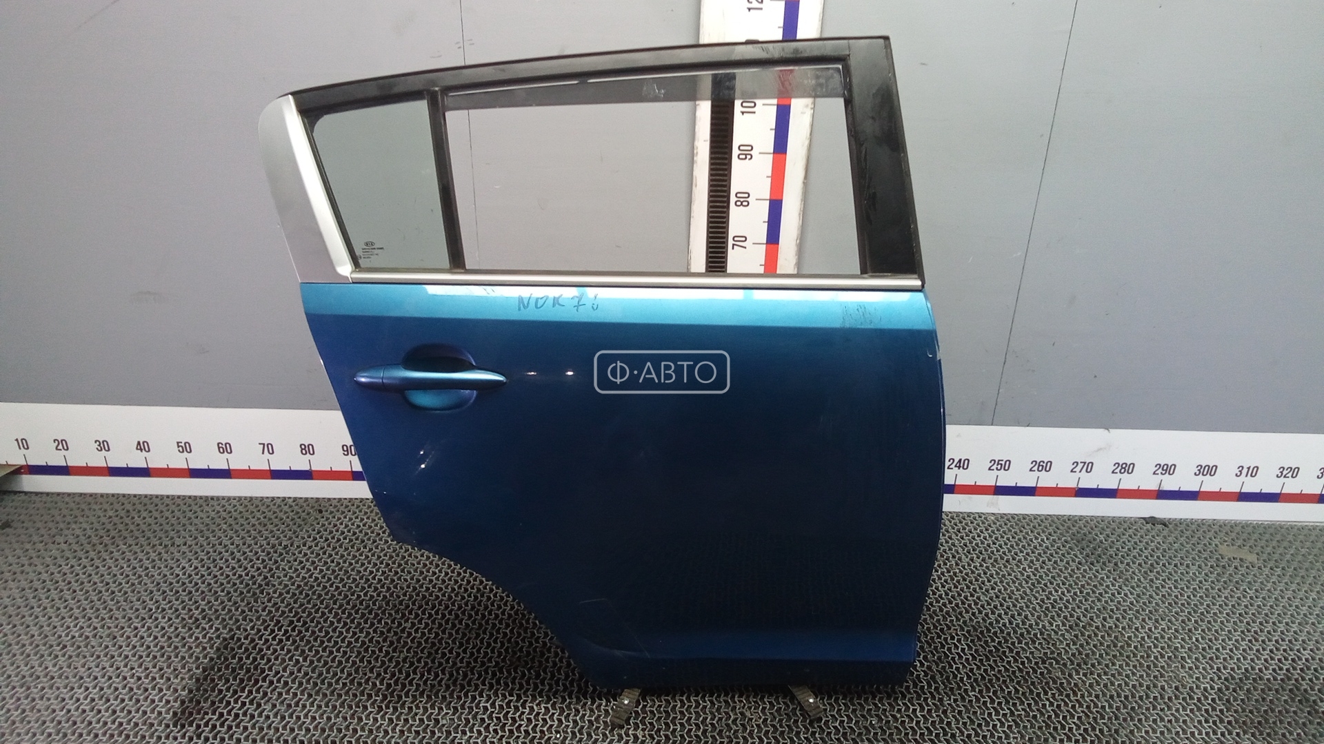 Дверь задняя правая