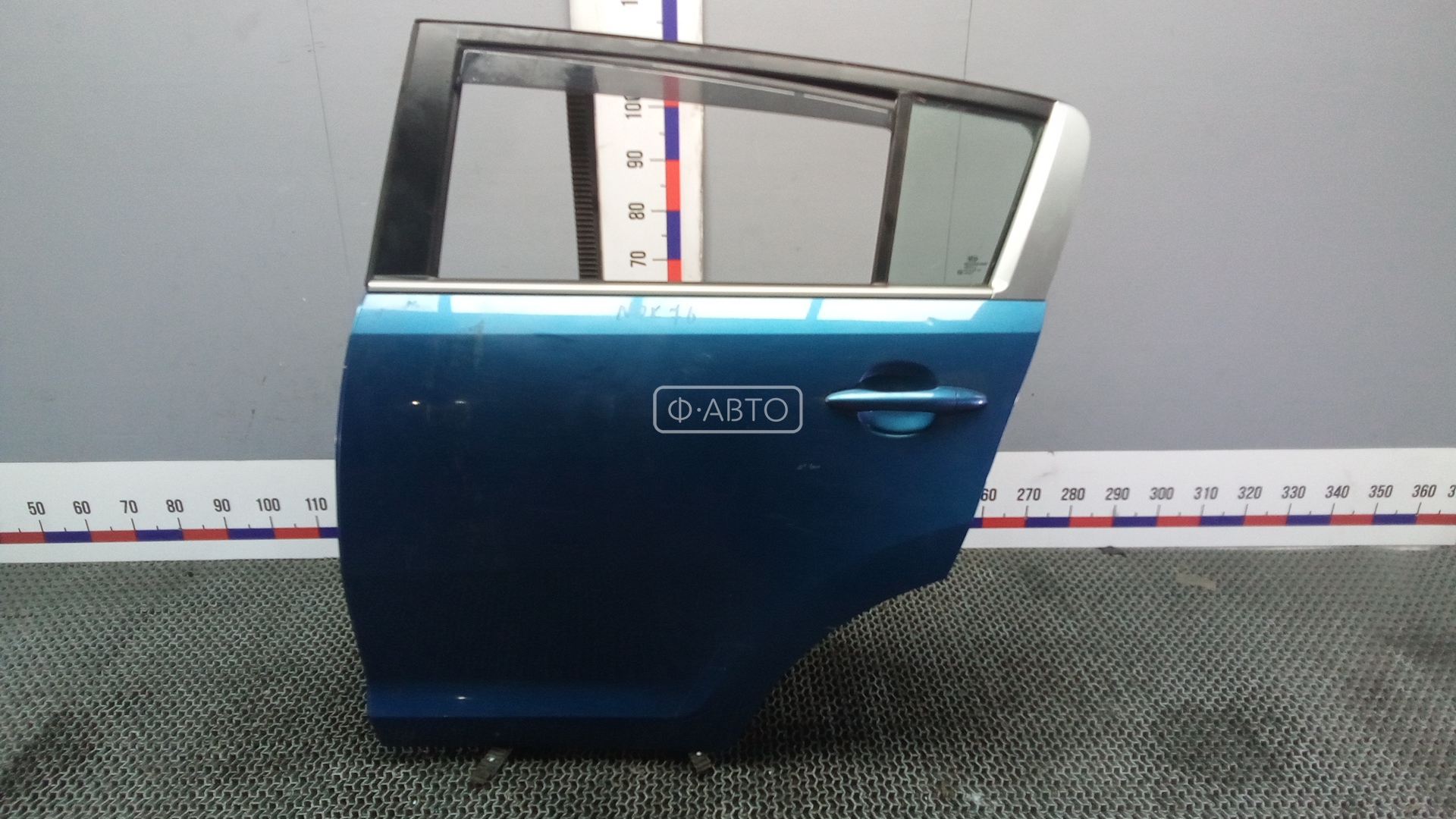 Дверь задняя левая