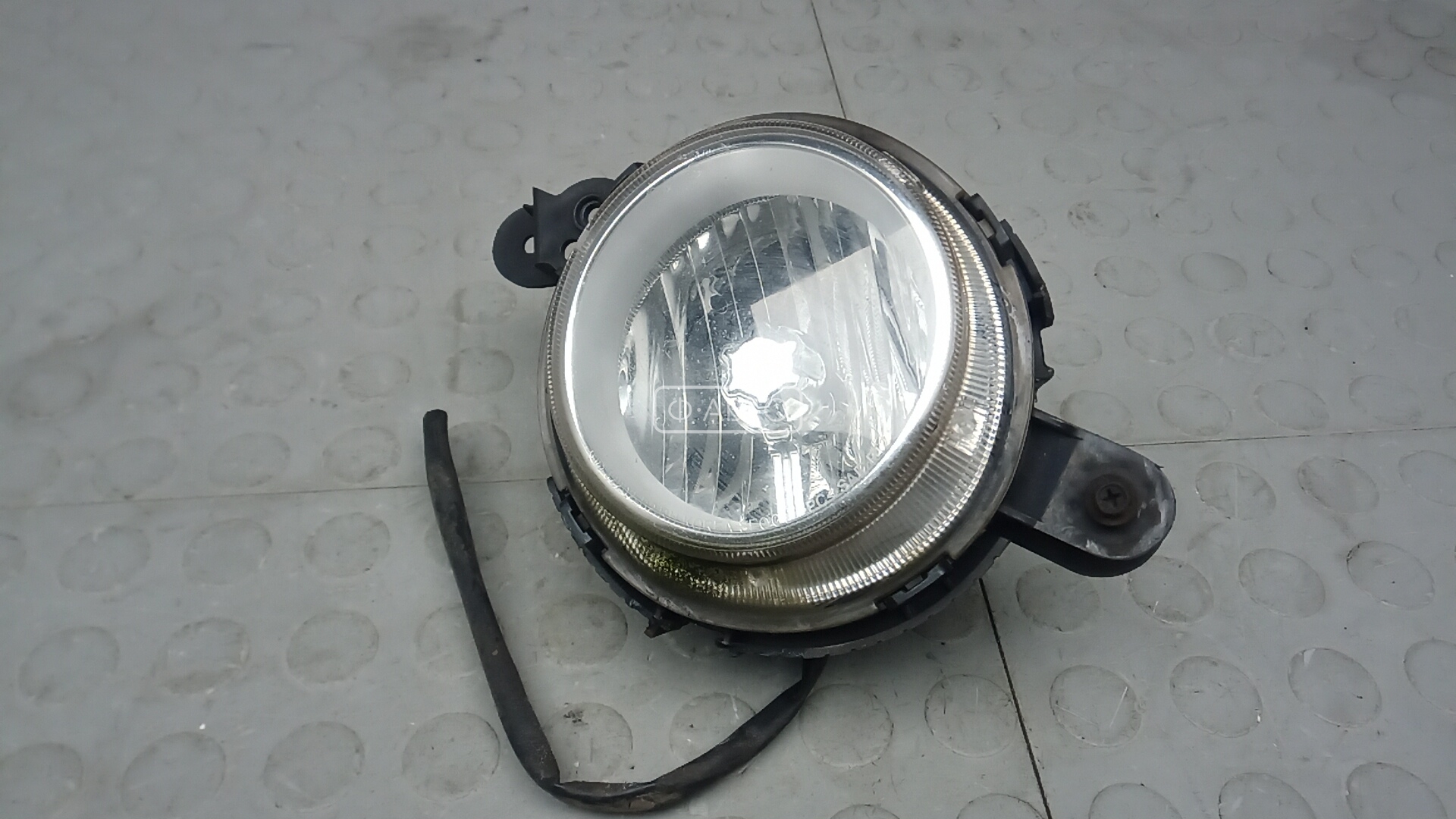Фара галогенная правая передняя