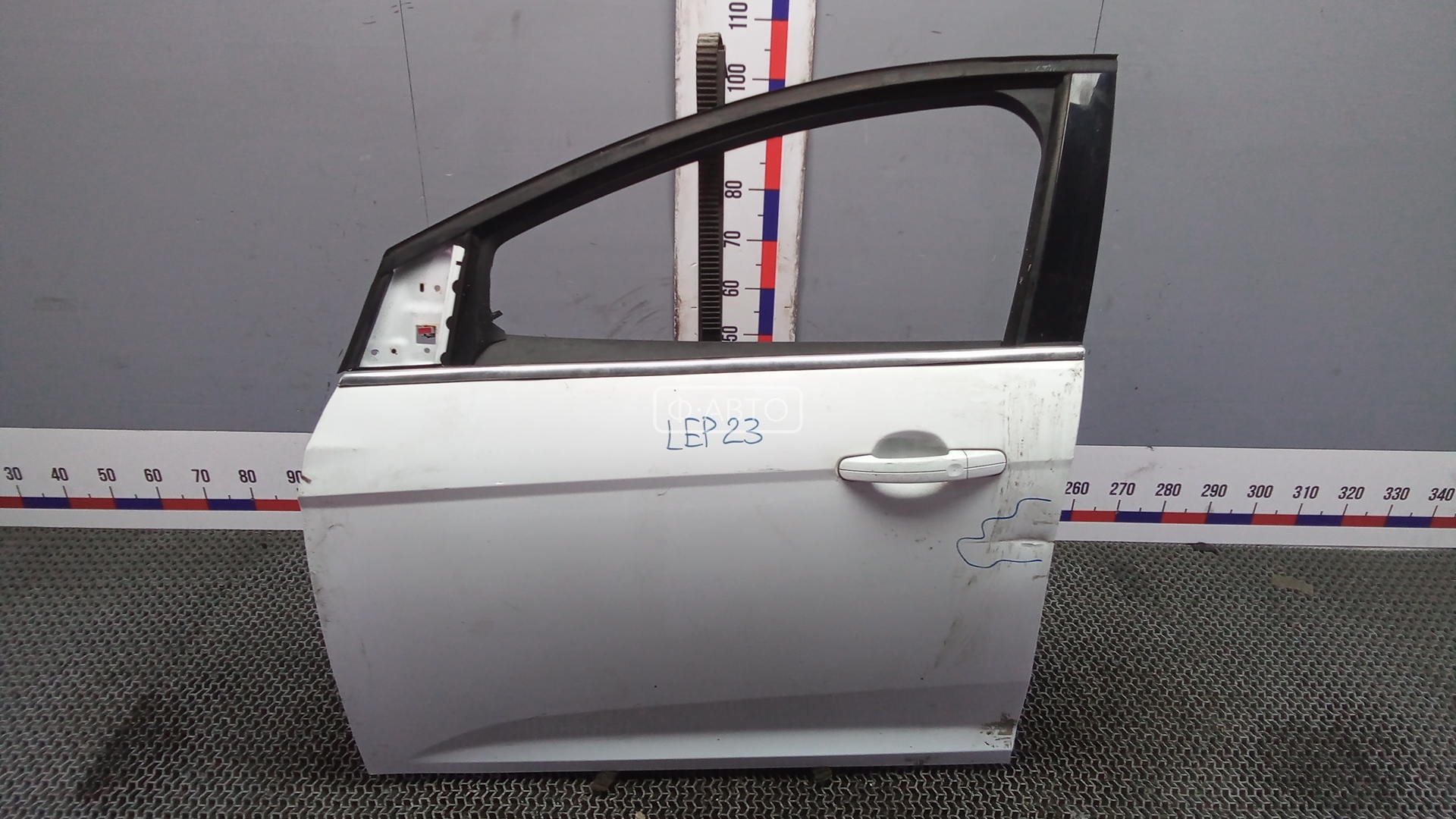 Дверь передняя левая