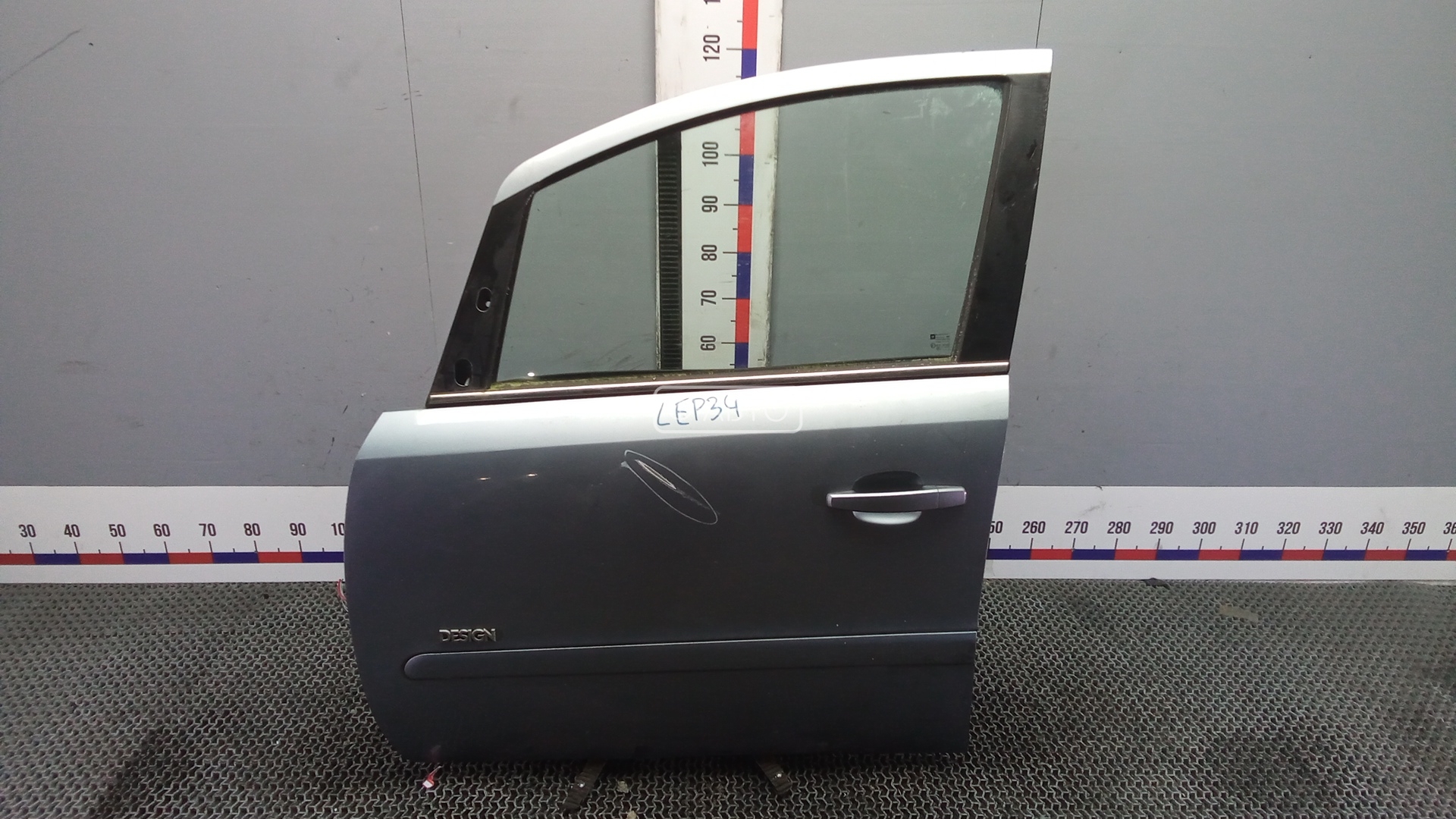 Дверь передняя левая