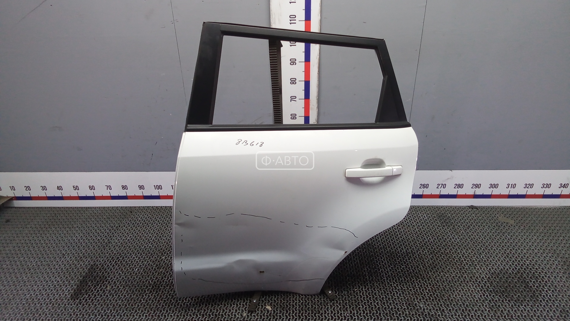 Дверь задняя левая