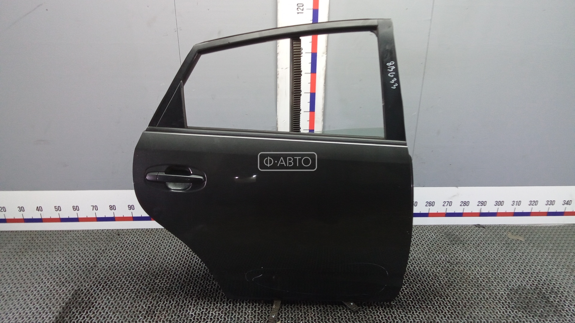 Дверь задняя правая