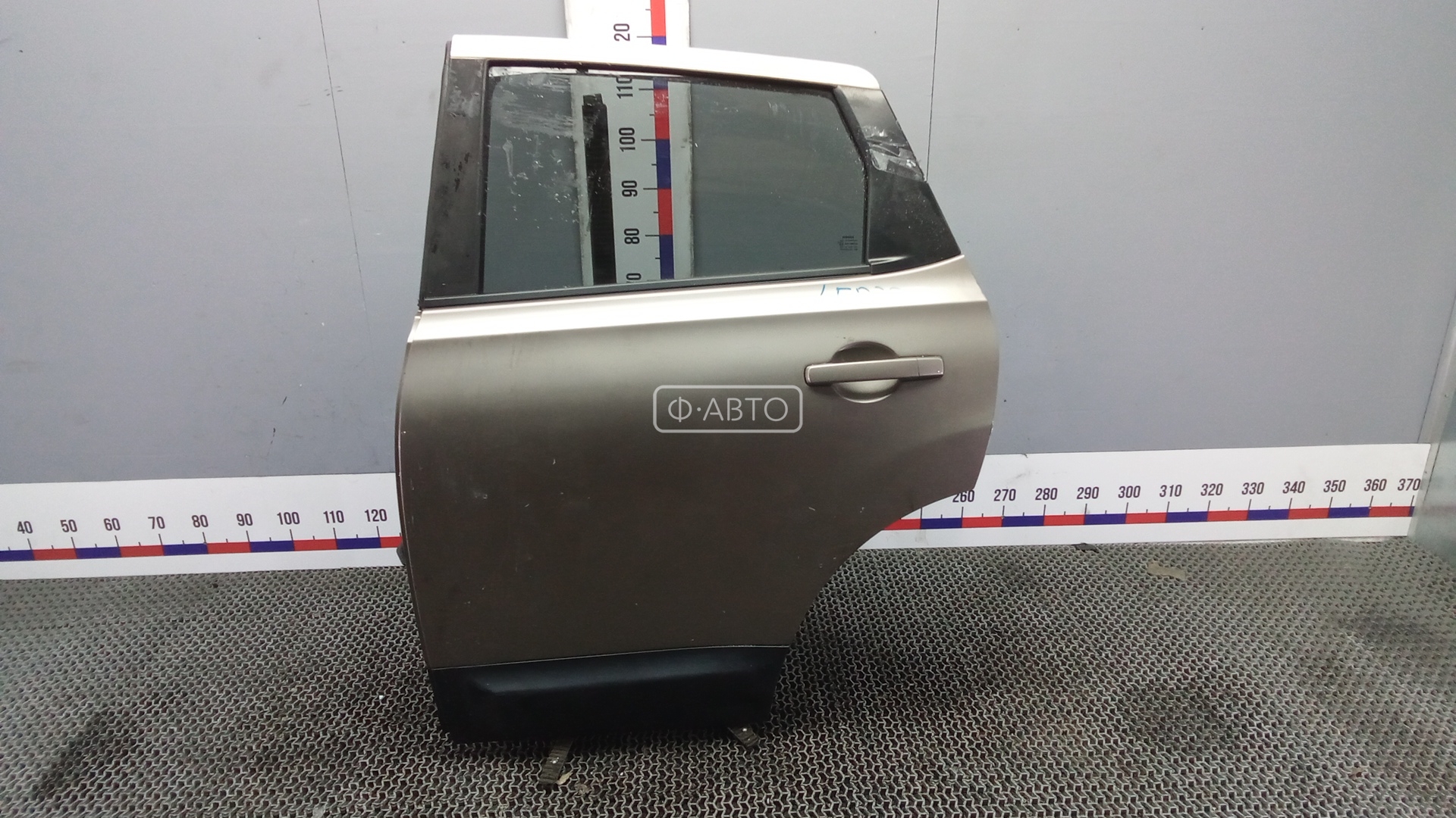 Дверь задняя левая