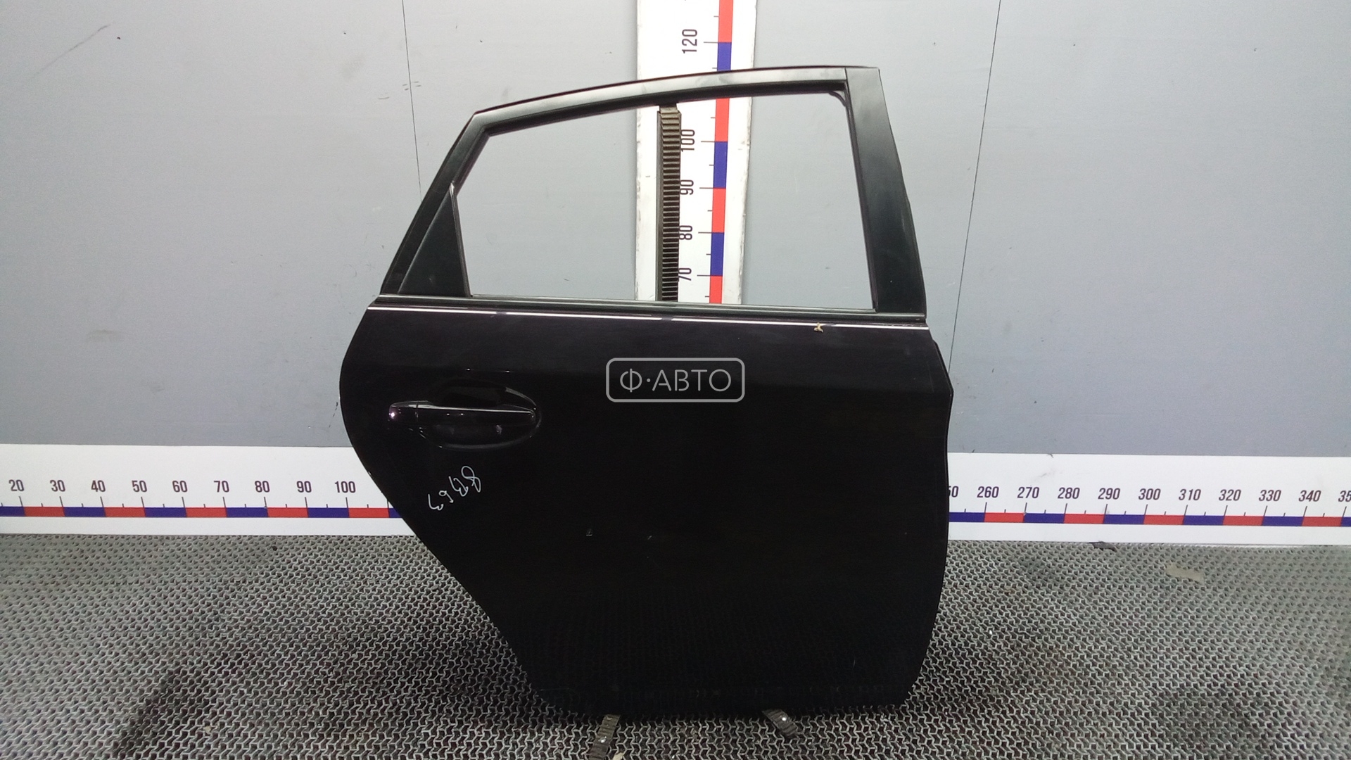 Дверь задняя правая