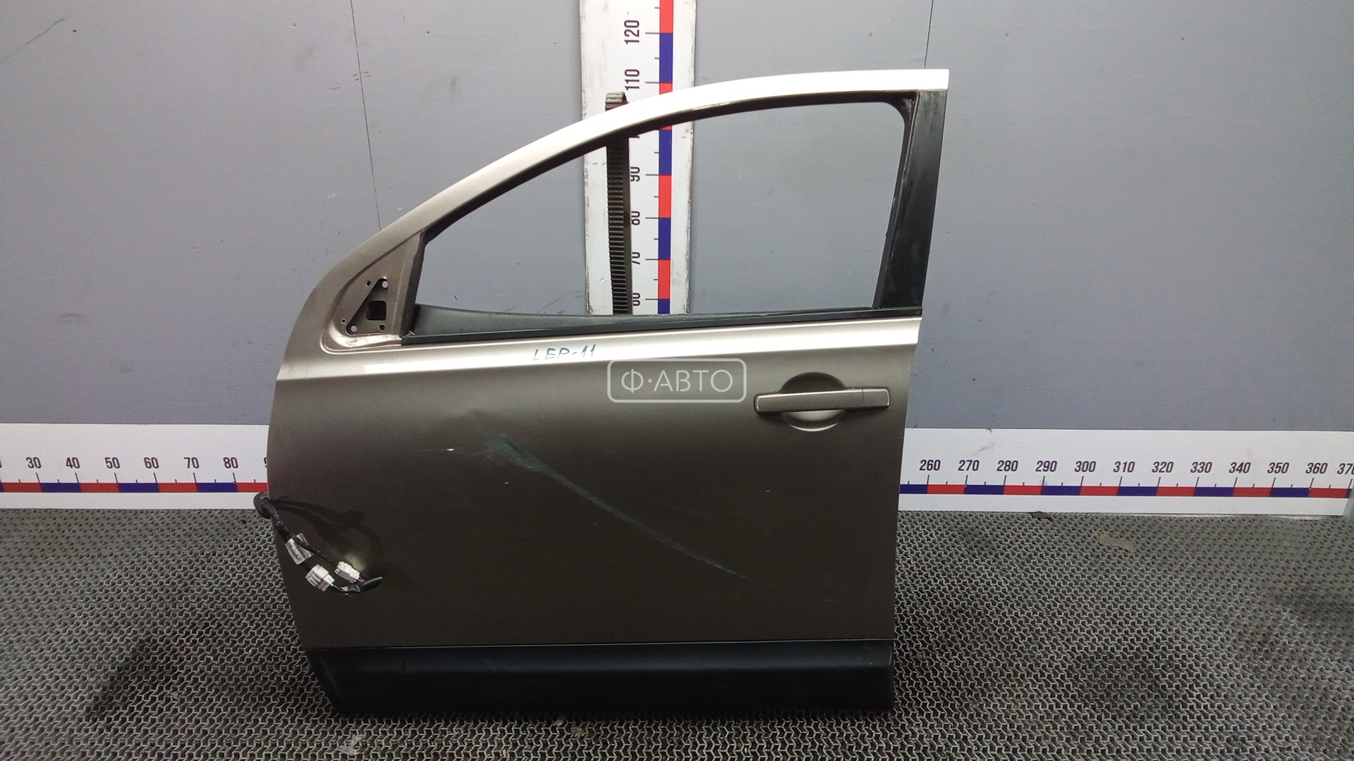Дверь передняя левая