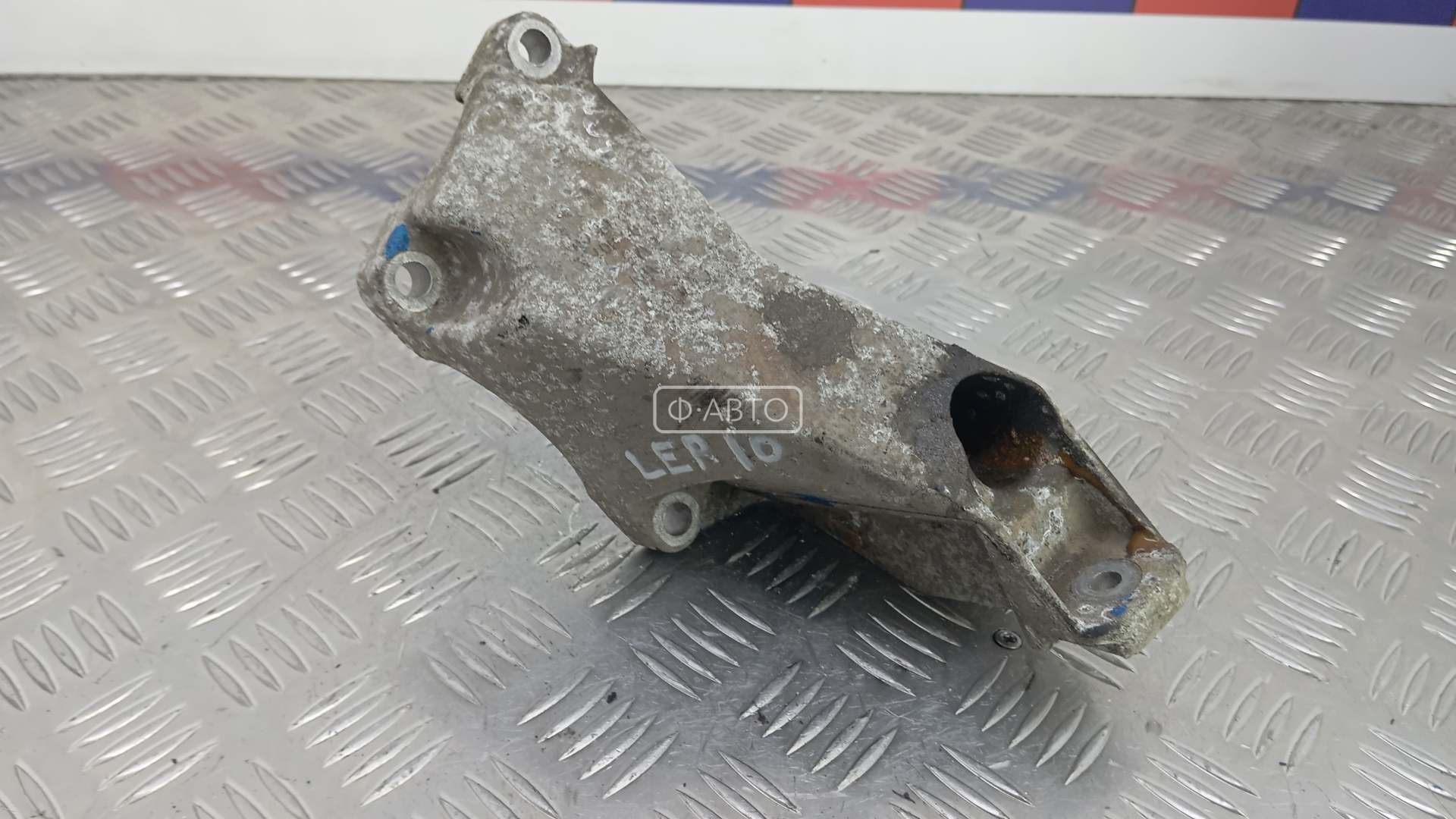 Кронштейн двигателя дизельный