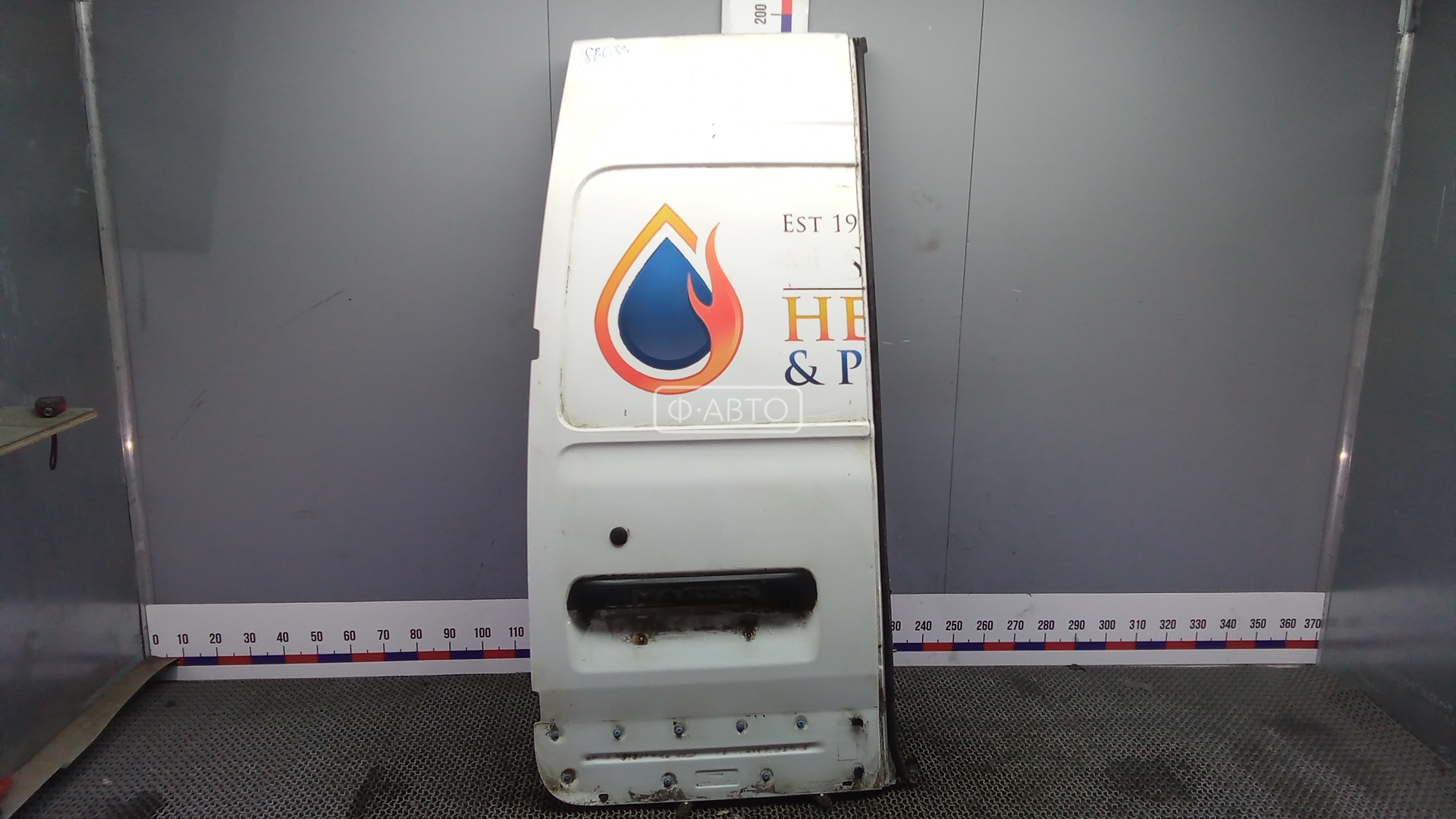 Дверь распашная левая