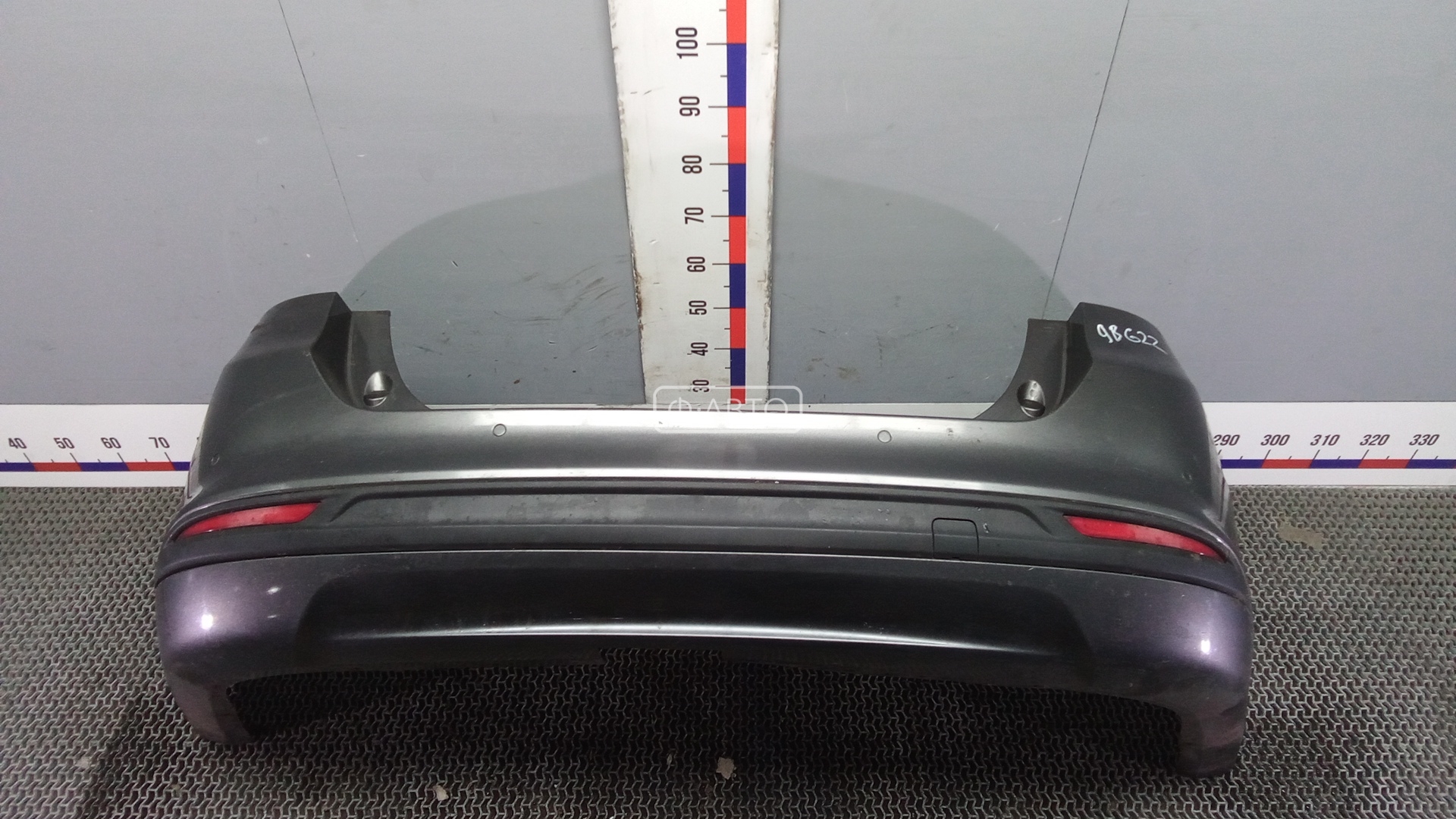 Бампер задний