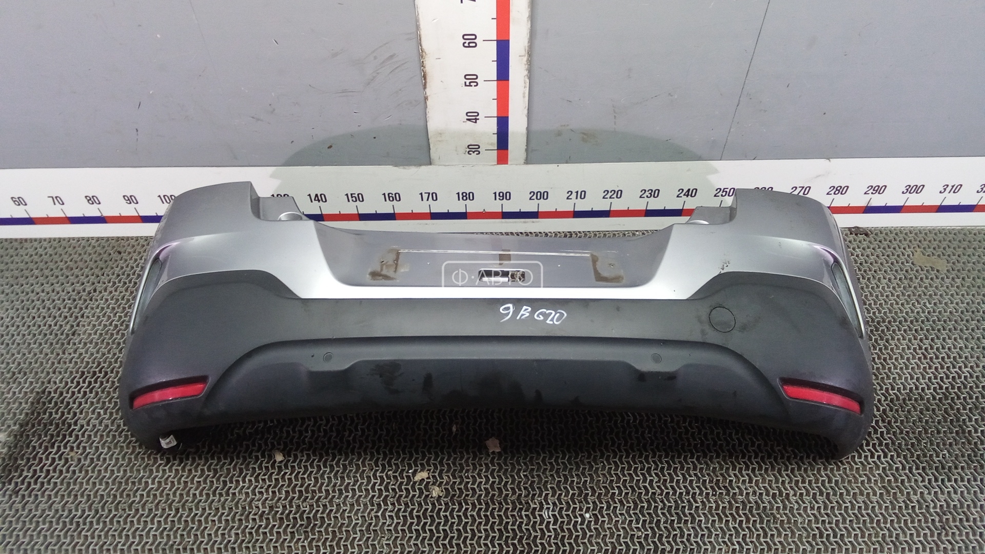 Бампер задний