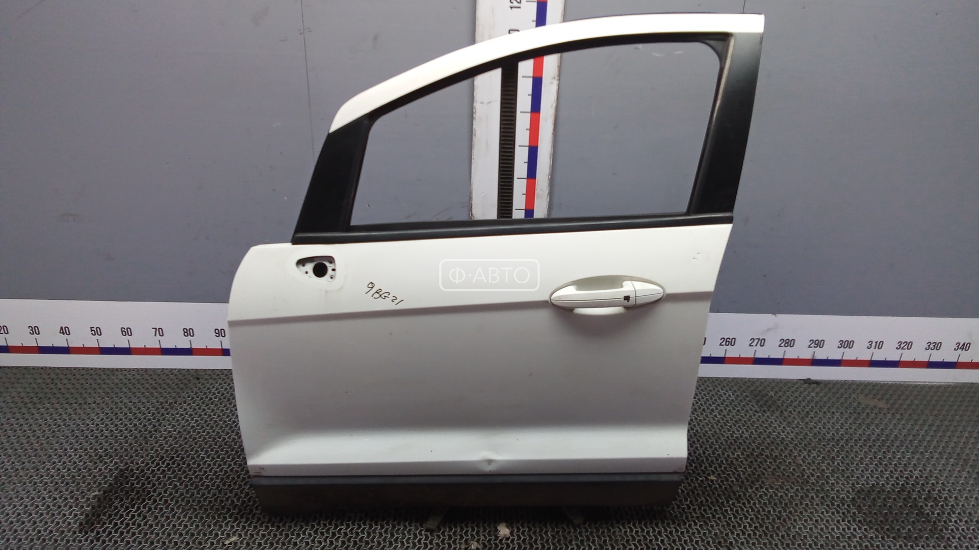 Дверь передняя левая