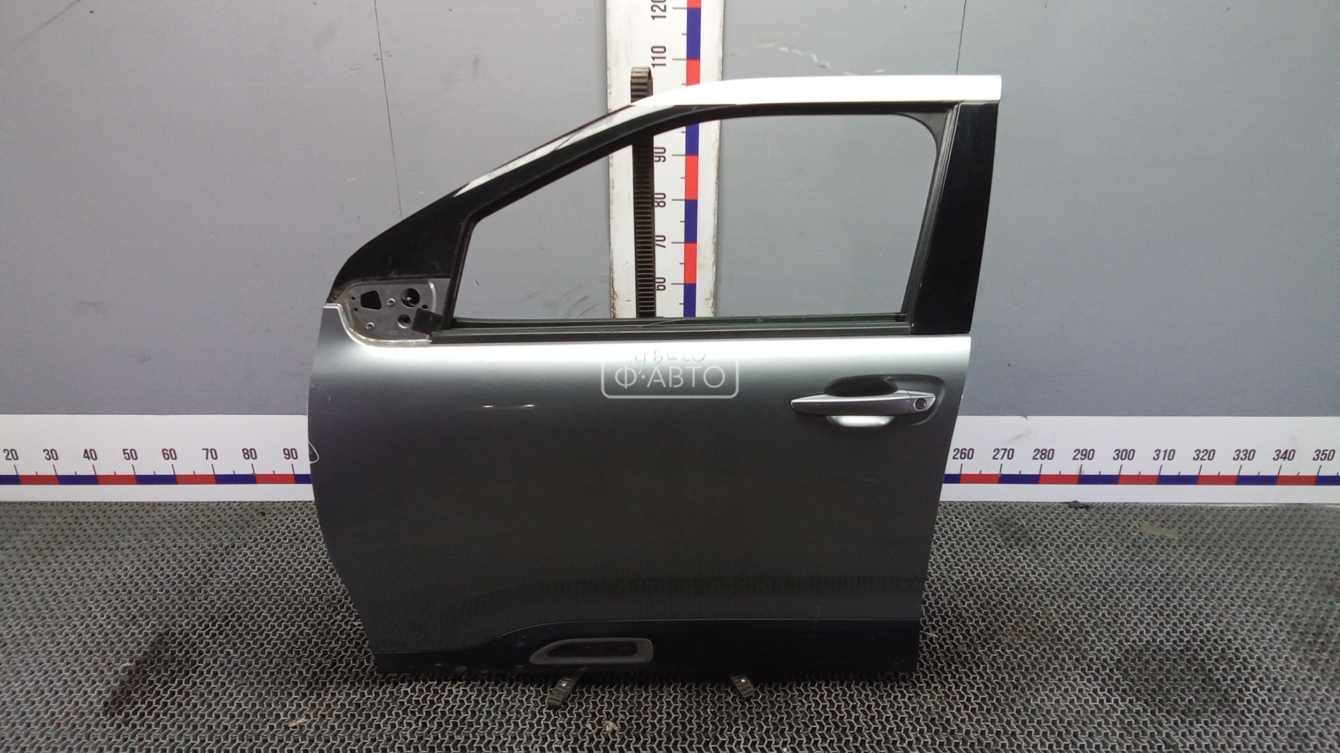 Дверь передняя левая