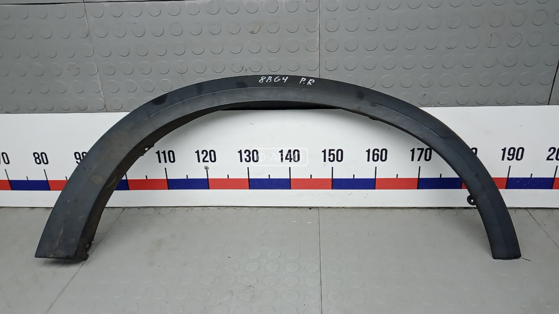 Молдинг крыла переднего правого
