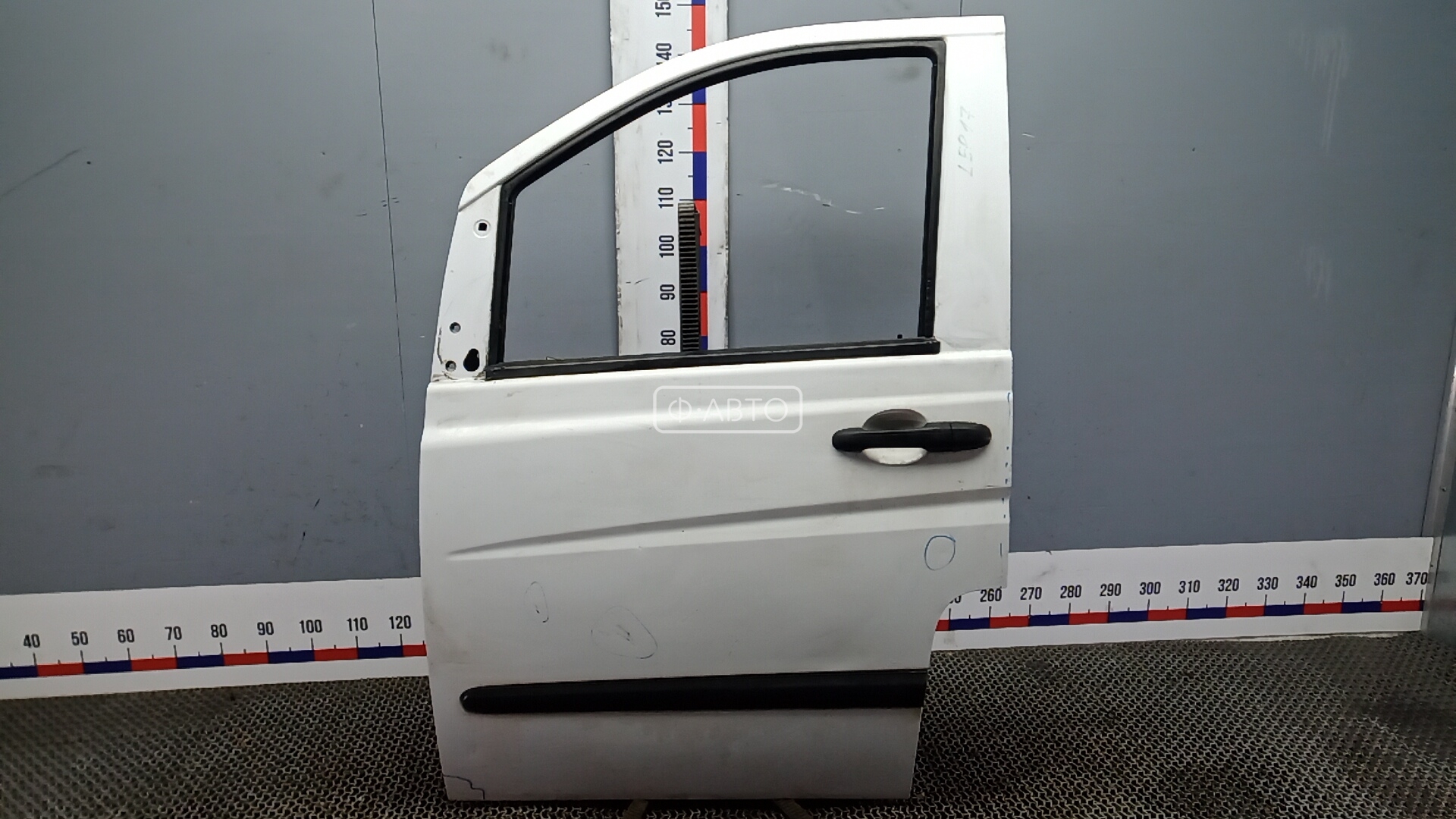 Дверь передняя левая