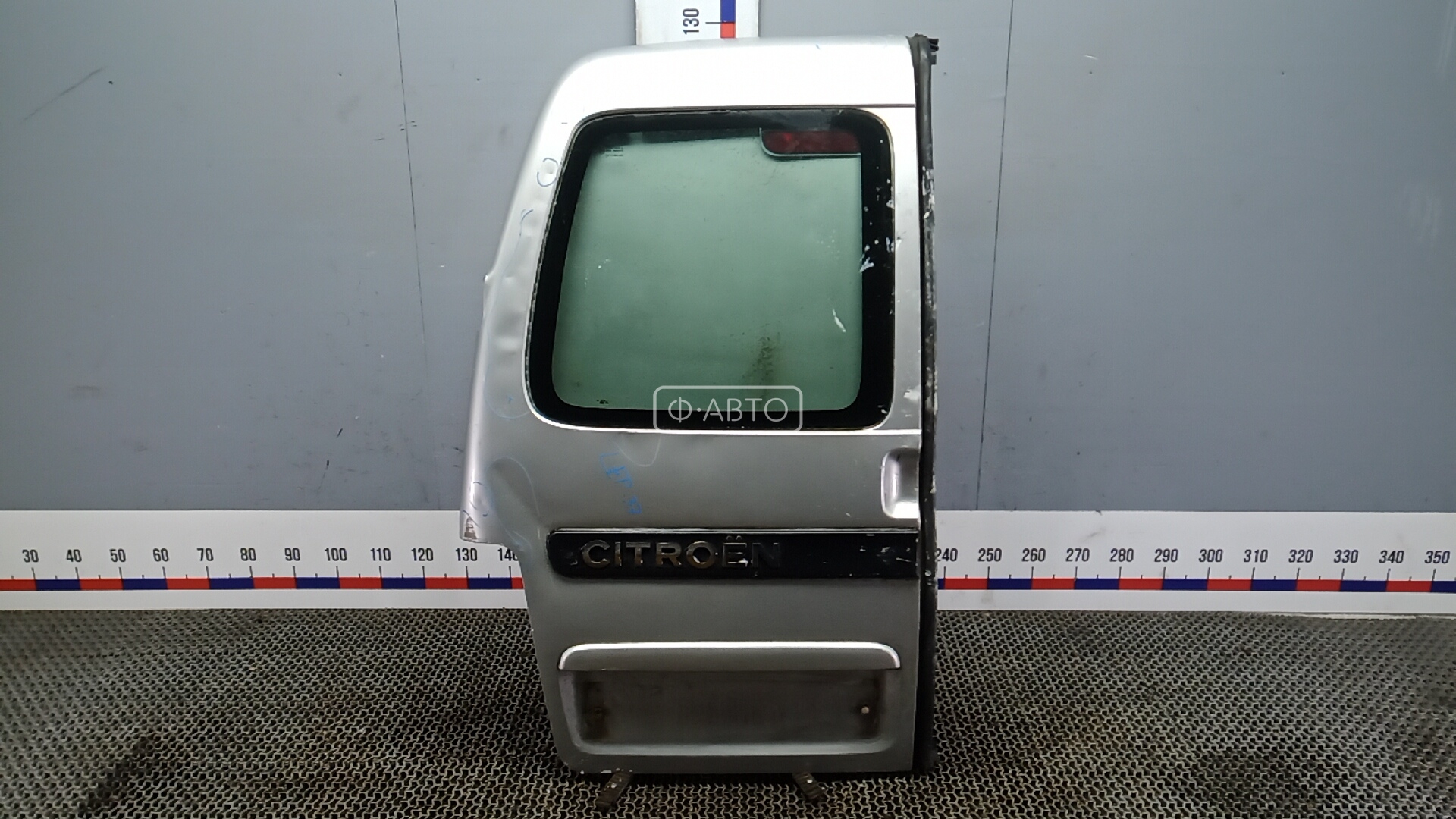 Дверь распашная левая