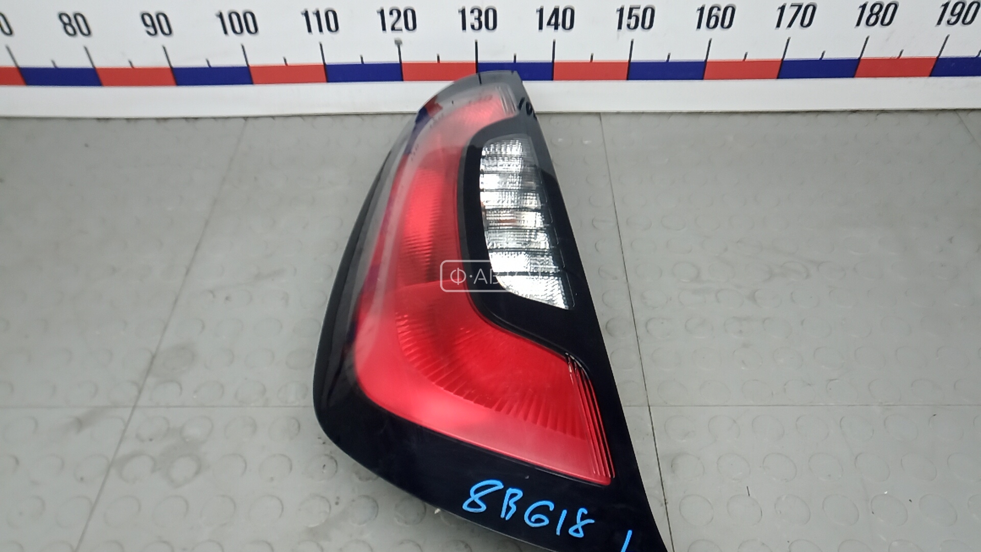 Фонарь задний левый