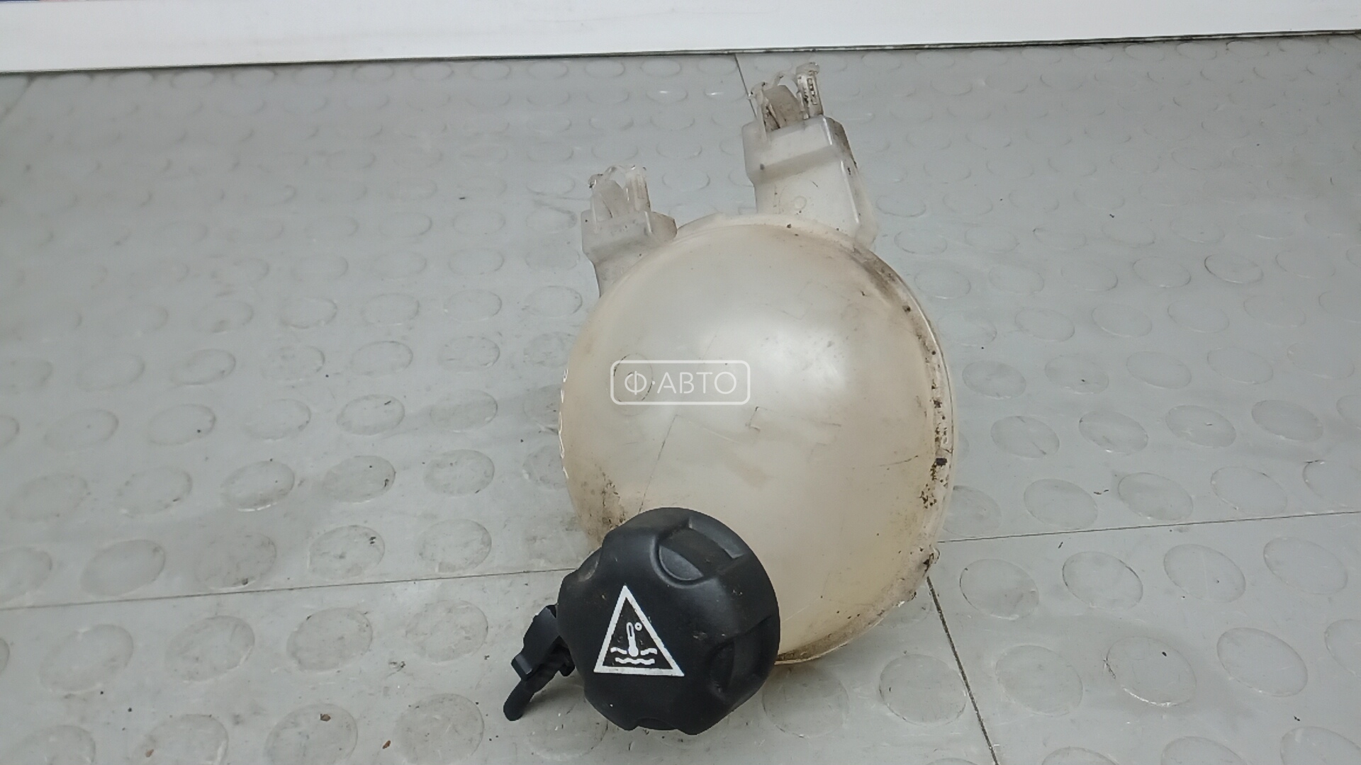 Бачок расширительный